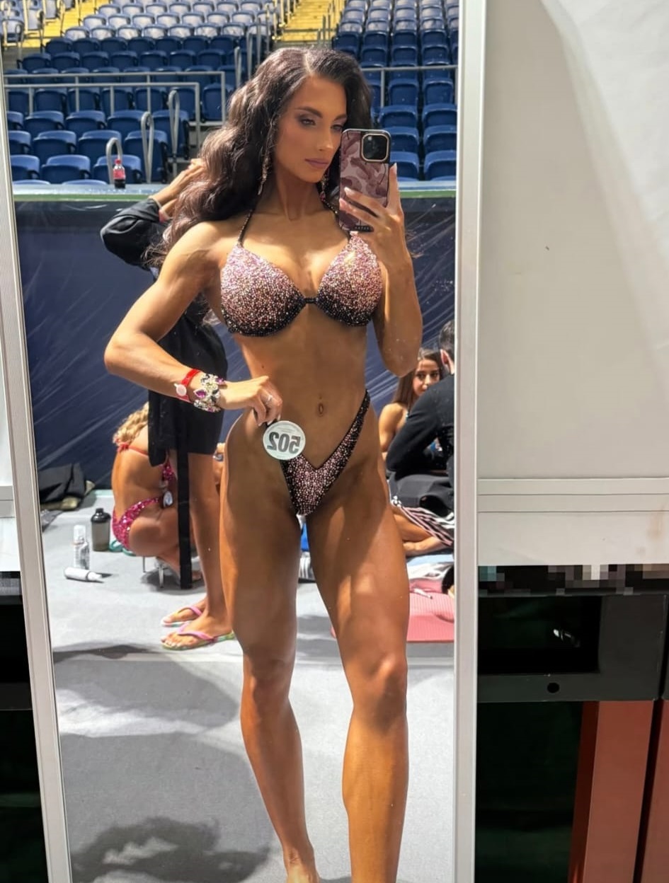 O româncă e a doua cea mai frumoasă femeie din lume în costum de baie. Cum arată Narcisa Martin, vicecampioană la Mondialul de Fitness