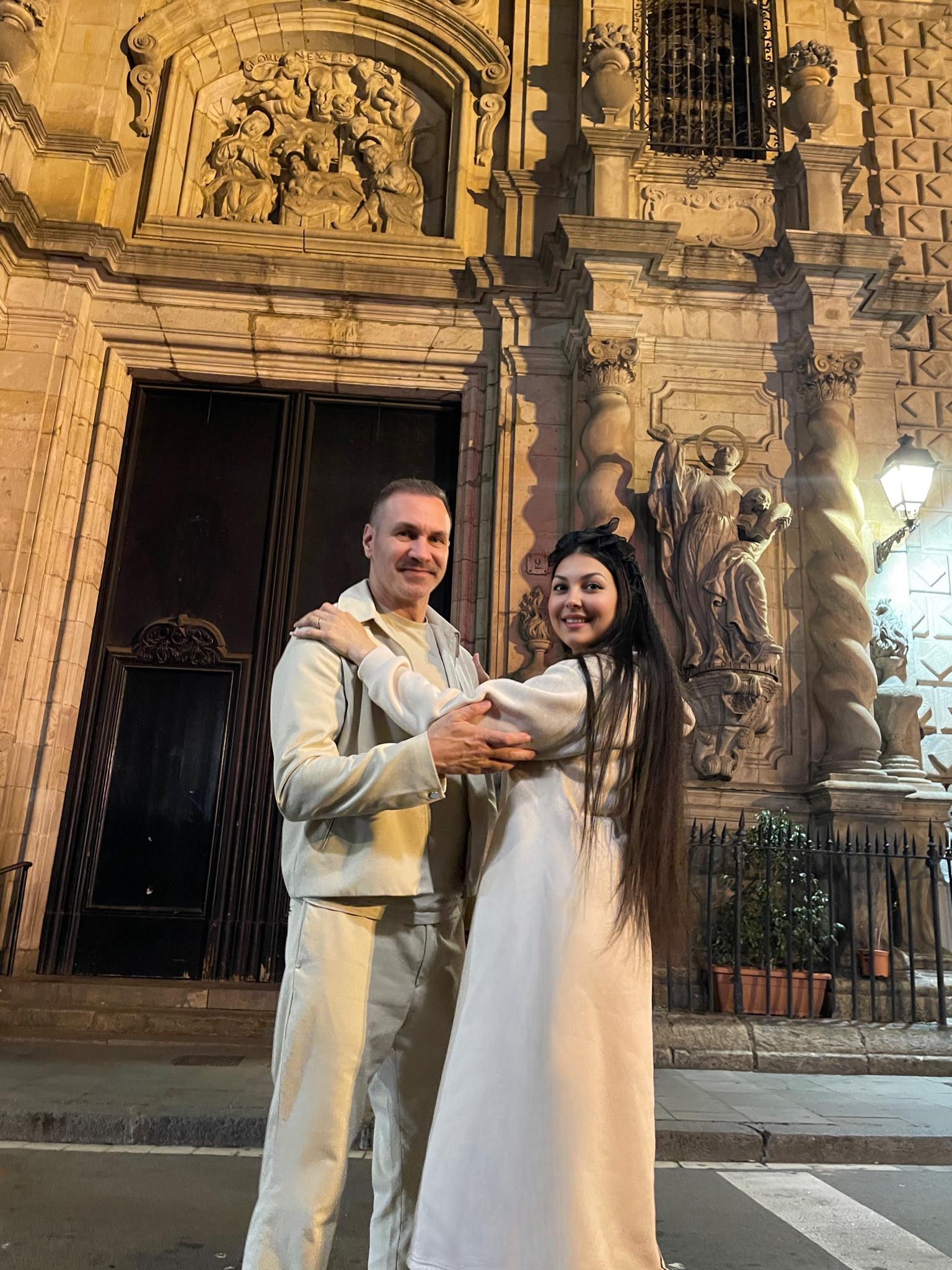 Unde au plecat Alin Oprea și Medana după acuzațiile dure făcute de Larisa Uță, fosta lui soție. „Ne rugăm pentru păcatele noastre și pentru ale altora”