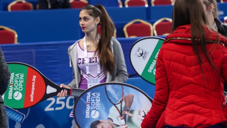 Marius Copil - Jozef Kovalik 6-4, 6-2, în semifinalele turneului de la Sofia. Românul, în prima finală ATP din carieră, la simplu. Pentru titlu, cu Mirza Basic