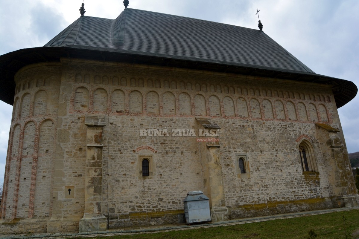 Ce s-a ales de ultima mănăstire a lui Ștefan cel Mare. Nimeni nu își asumă renovarea lăcașului de cult | FOTO