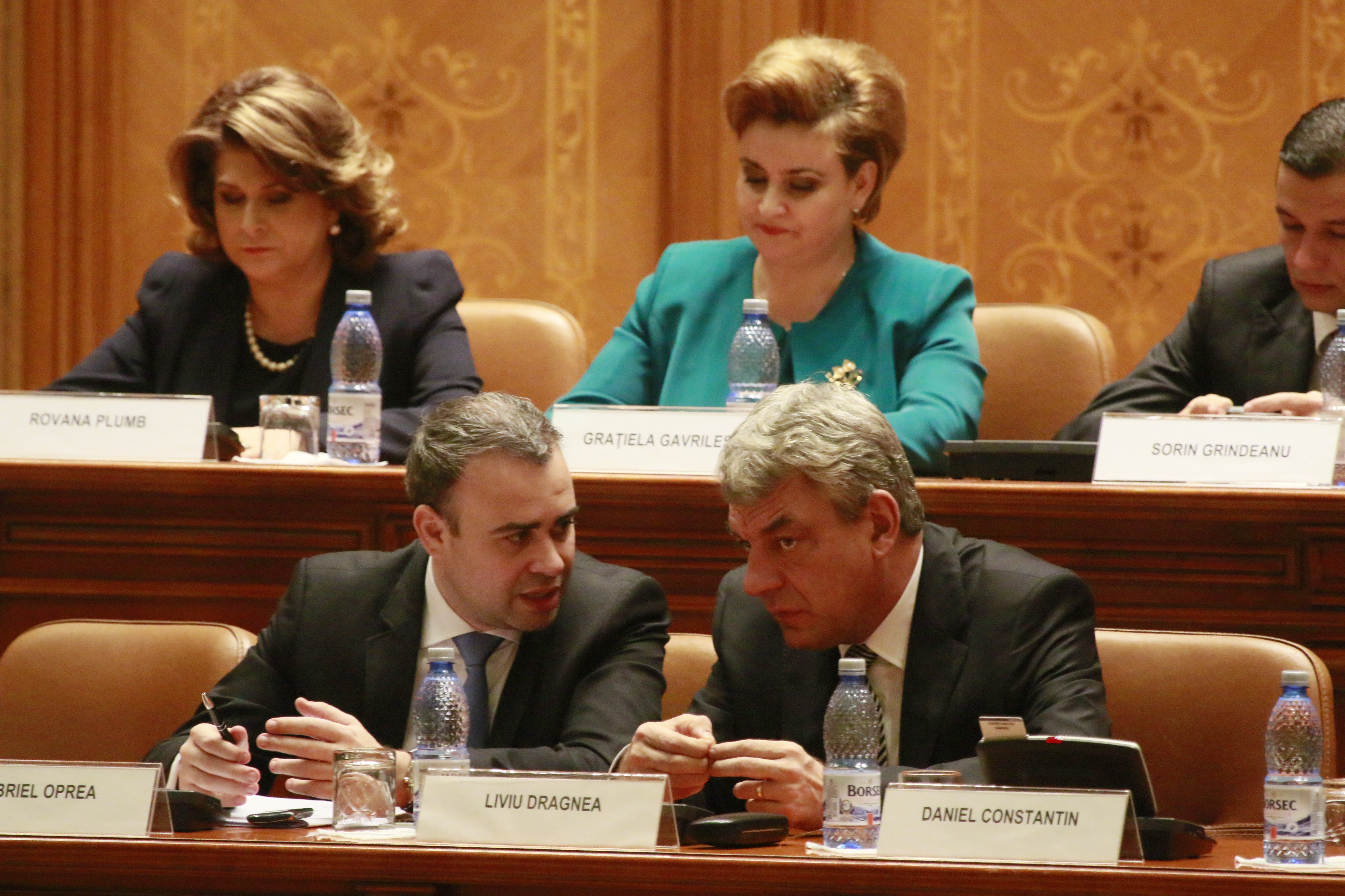 Atunci și Acum: Darius Vâlcov a intrat în politică sub aripa lui Traian Băsescu și a ajuns ”creierul” guvernării PSD-ALDE