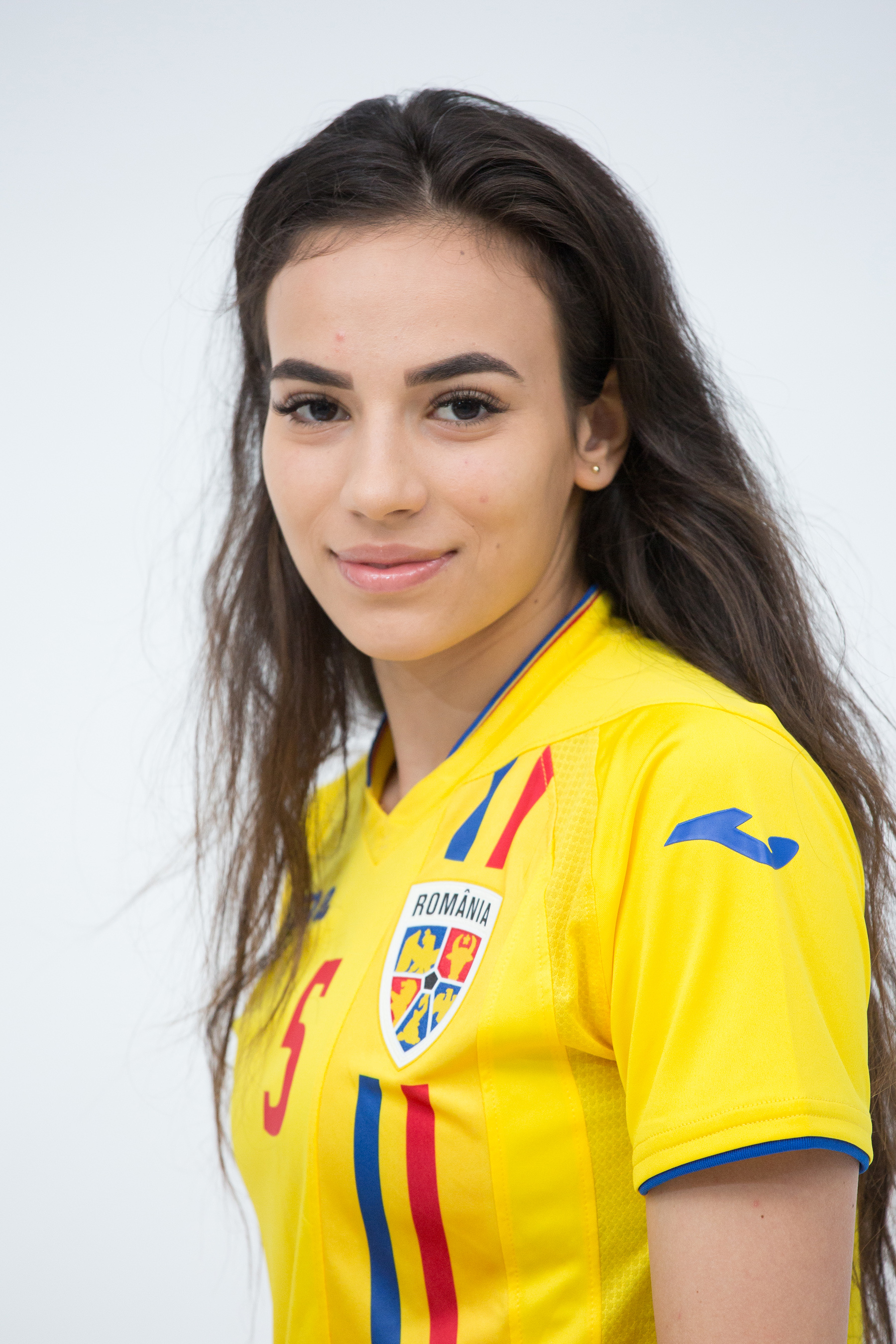 Ce fotbaliste sexy avem în națională. Echipament croit special pentru ele | GALERIE FOTO&VIDEO