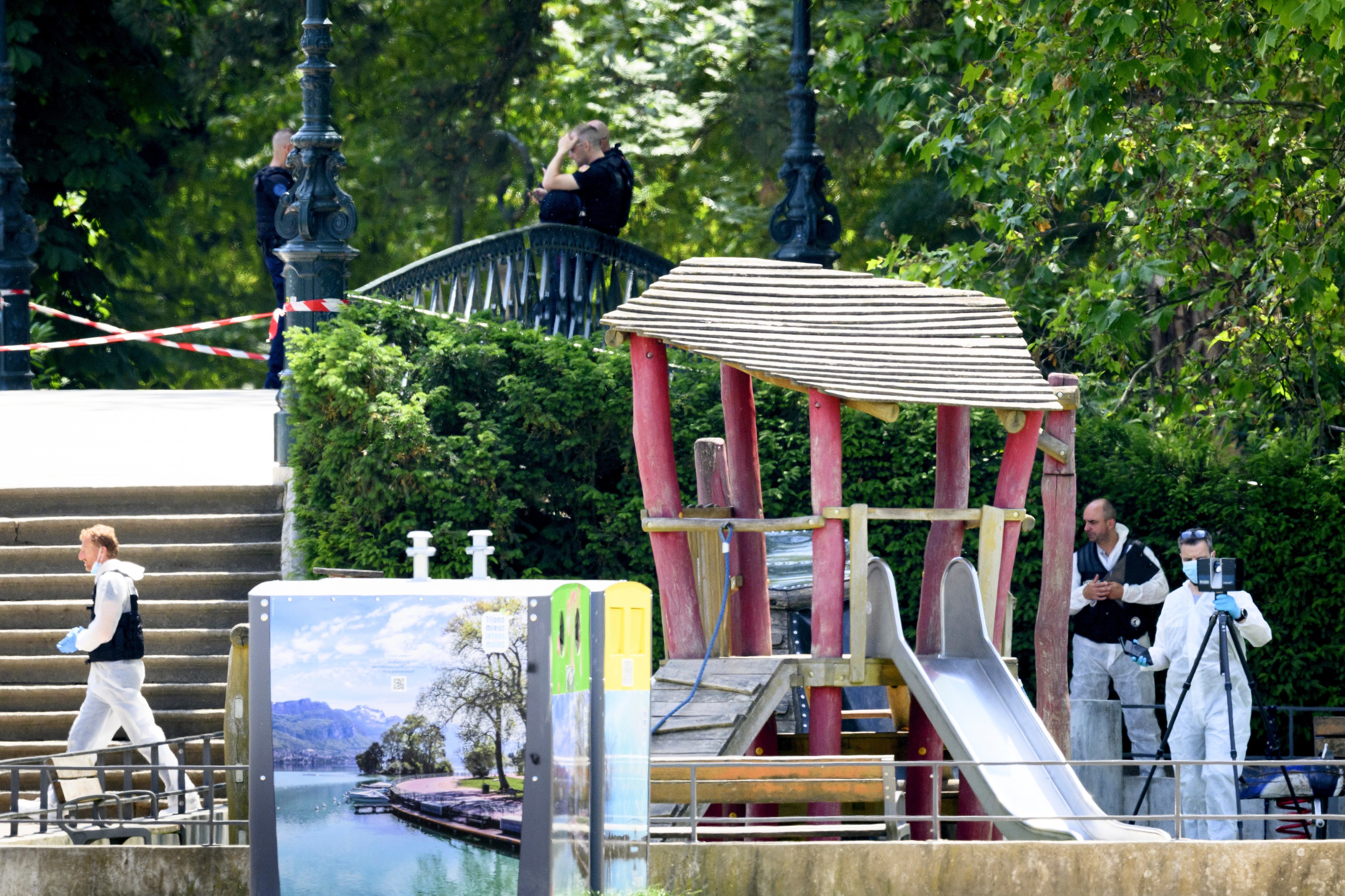 Copii înjunghiați într-un parc din Annecy, Franța. Șase răniți și un suspect reținut