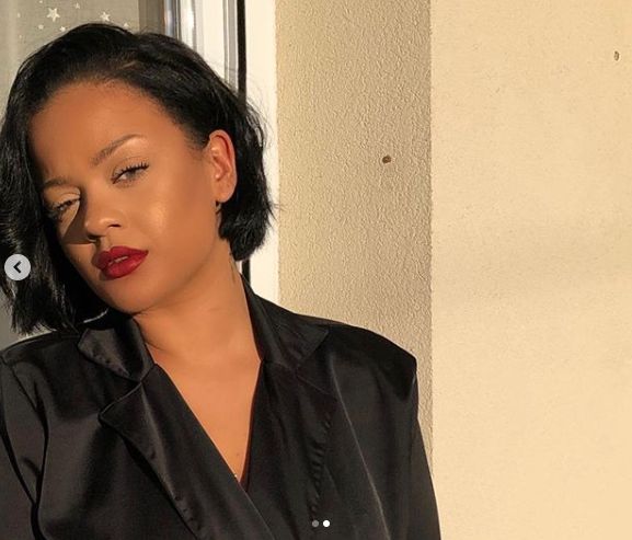 Rihanna are o sosie! Cum arată tânăra de 23 de ani care seamănă perfect cu vedeta | FOTO & VIDEO