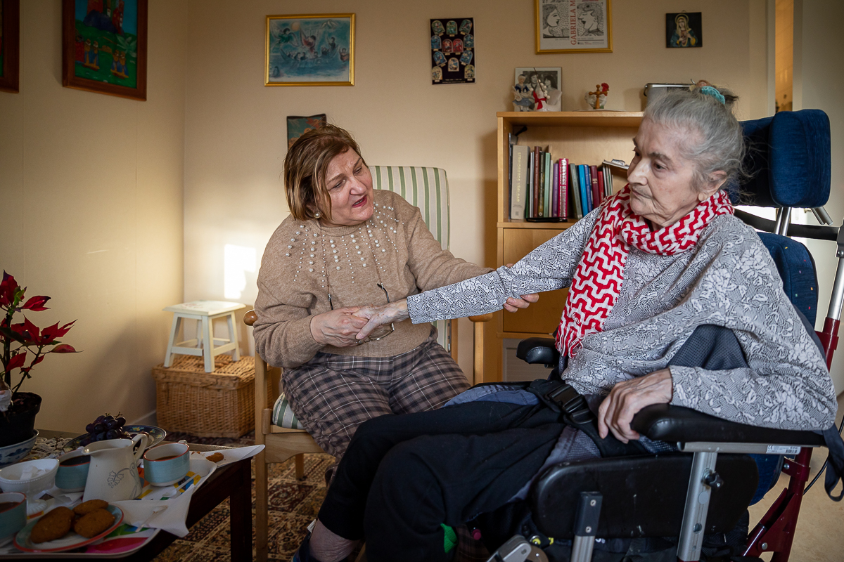 Marea iubire a lui Nichita Stănescu, poeta Gabriela Melinescu, stă într-un azil din Stockholm, izolată în fața COVID-19 și zăvorâtă în propria suferință