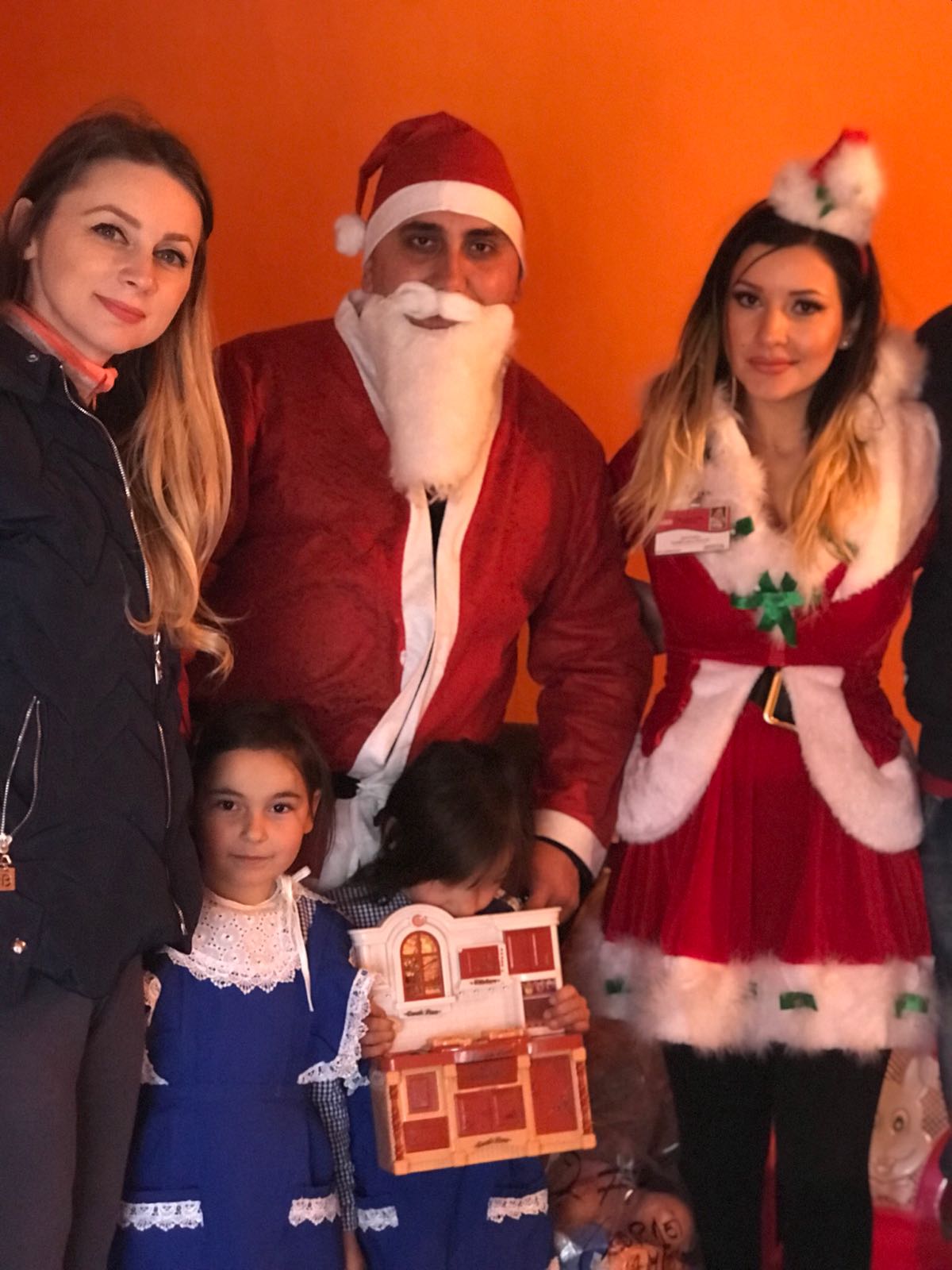REPORTAJ: Dacă unii pozează în Bunul Samaritean doar de sărbători, ea aduce alinare tot timpul anului| FOTO