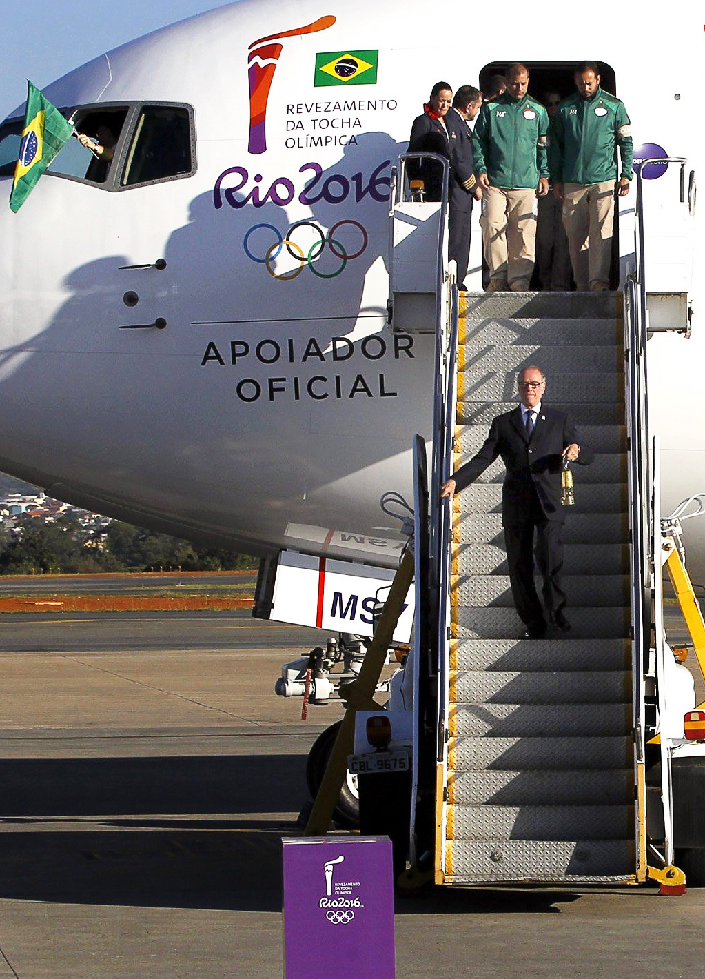 Flacăra olimpică a ajuns la Rio de Janeiro