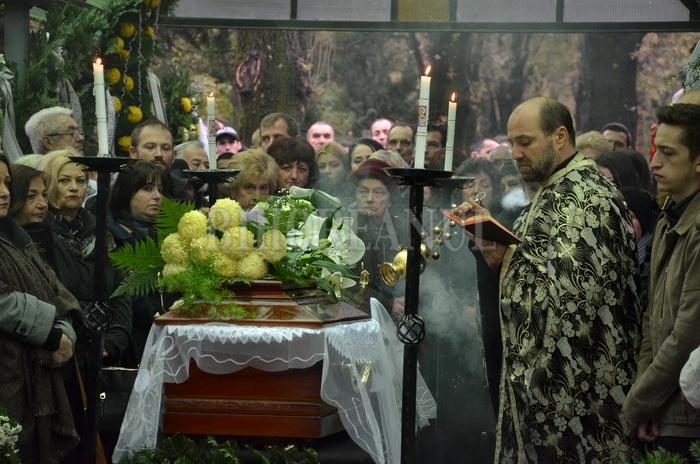 DOLIU. Neşu senior a fost înmormântat: "A avut un moment de cădere"