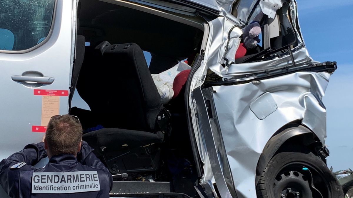 Românul căruia i-au murit bebelușul și soția într-un accident cu 3 morți, în Franța, judecat pentru că a produs tragedia