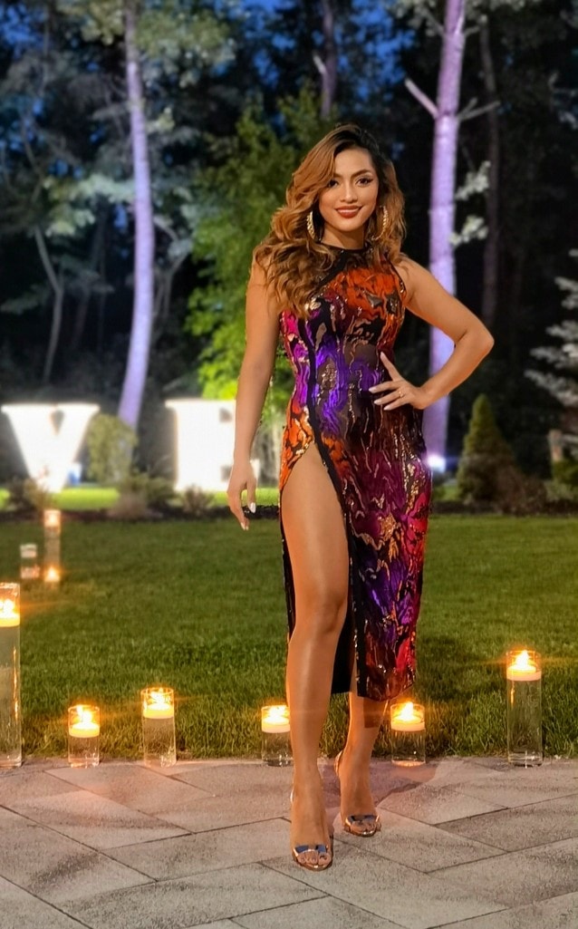 Bella Santiago a renunțat la succesul din Taiwan pentru a se muta în România. Ce voia să facă cu banii de la Power Couple EXCLUSIV