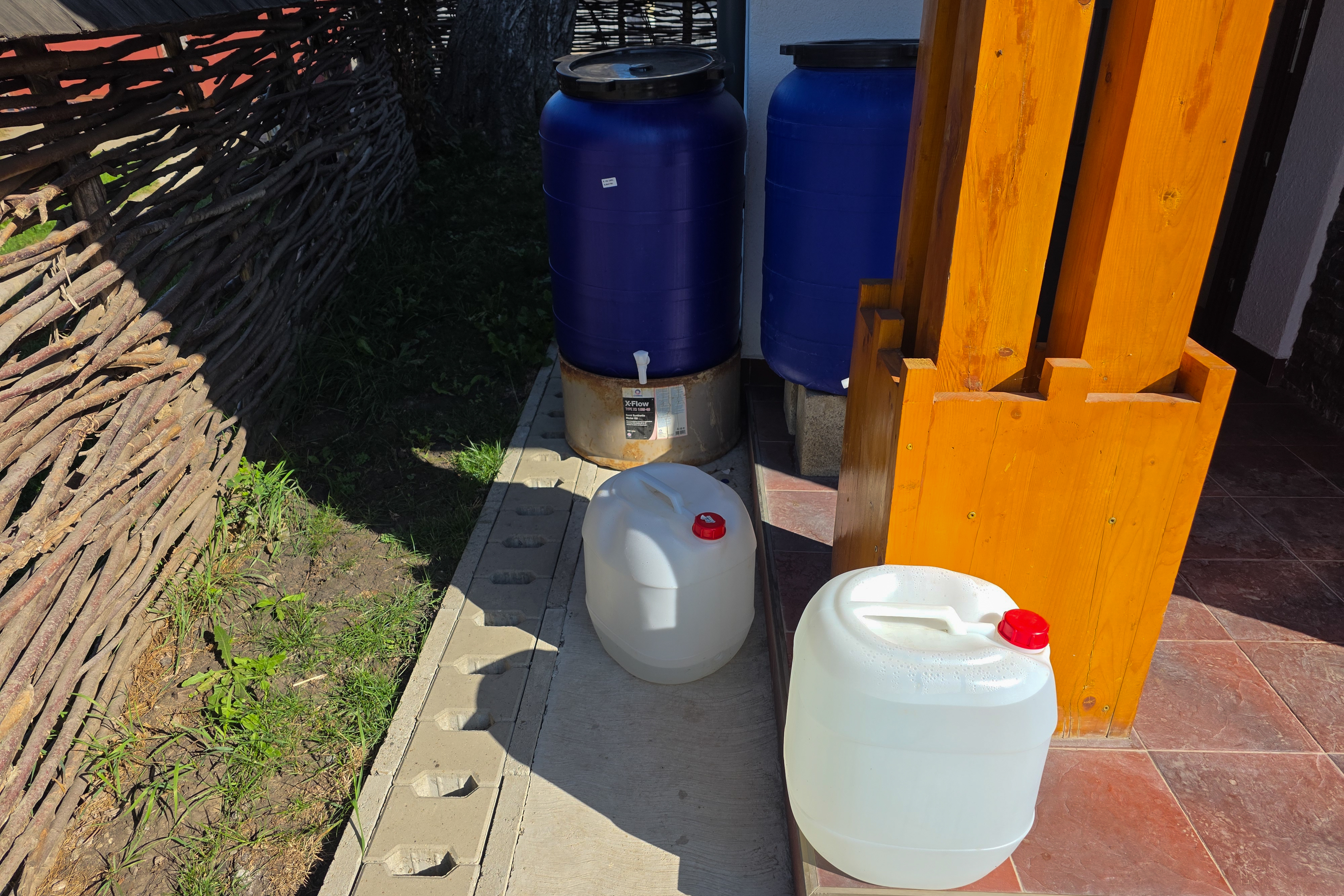 Oraşul în care oamenii se trezesc noaptea ca să facă duş sau ca să spele rufe la maşină