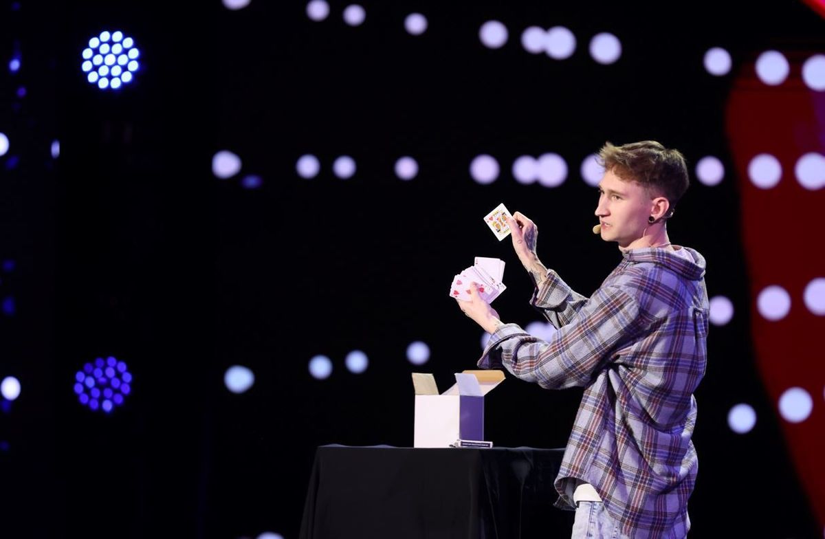 Cine este Alex Furman, concurent la Survivor România 2025. A fost semifinalist la Românii au talent și a servit ca lunetist în armata Israelului