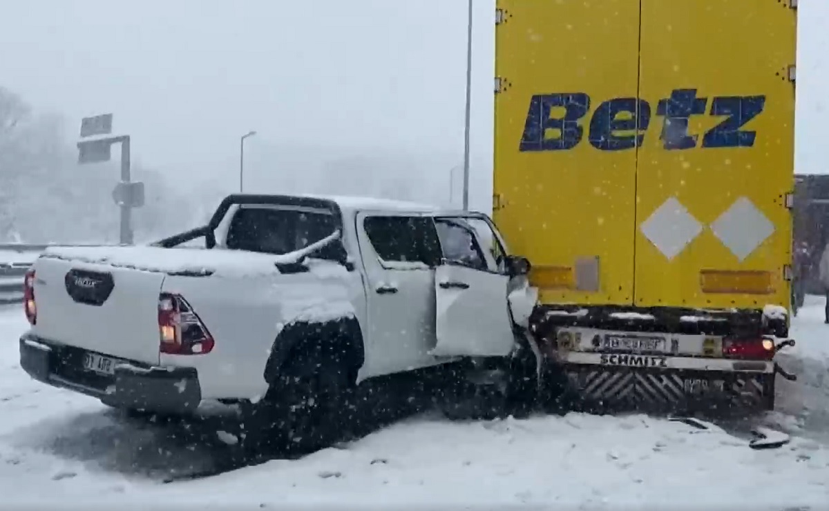 VIDEO | Români prinși în accidentul cu 37 de mașini și 22 de răniți, de pe o autostradă din Turcia