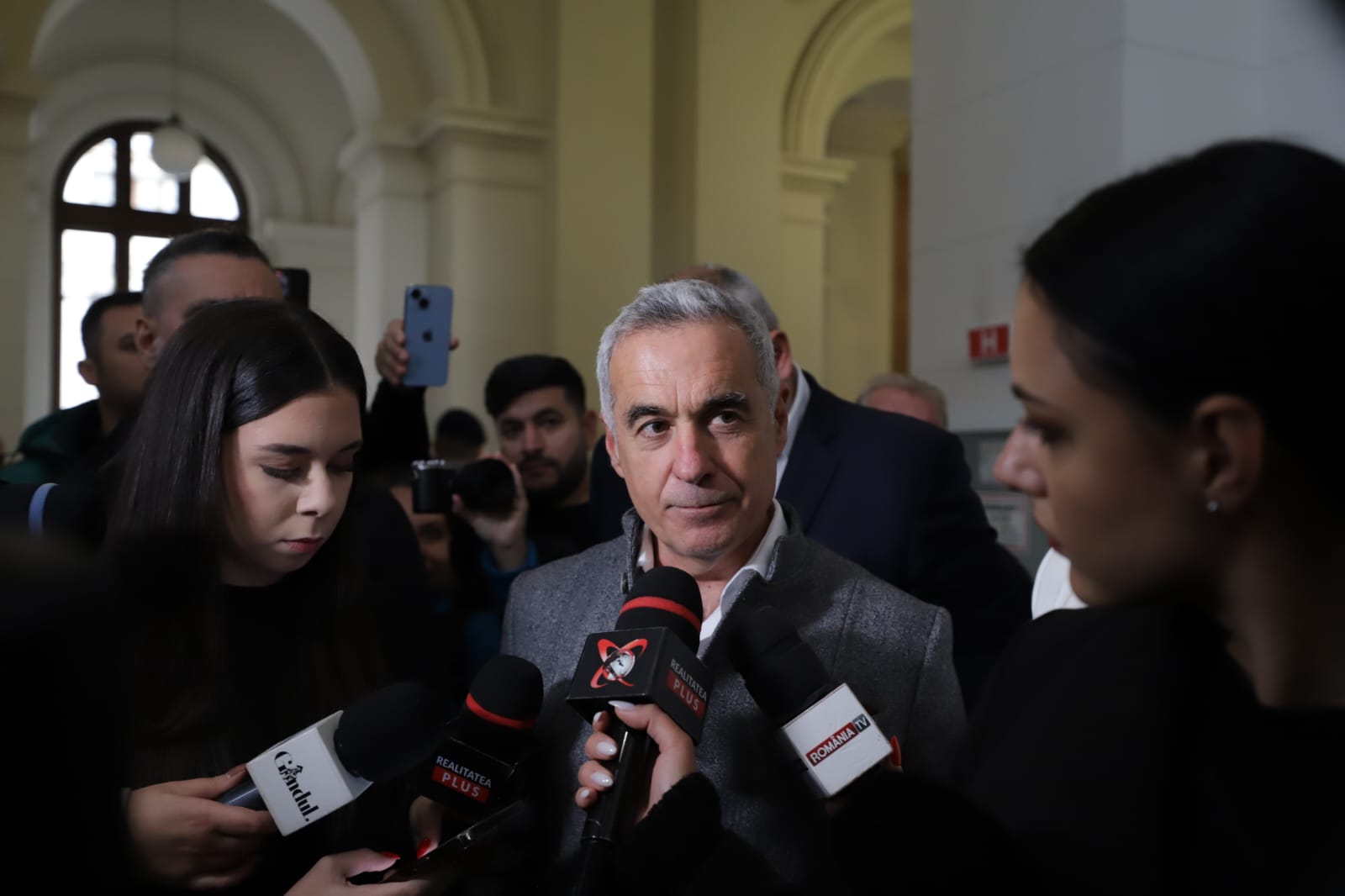 Dosarul lui Călin Georgescu s-a blocat din cauză că doi judecători se contrazic pe o decizie