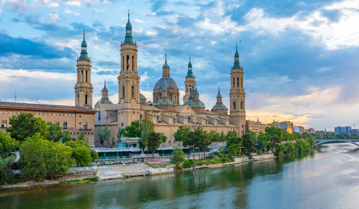 Orașul spaniol ideal pentru un city-break, unde cazarea la un hotel de cinci stele costă 45 de euro, iar săptămâna viitoare se vor înregistra 37°C 