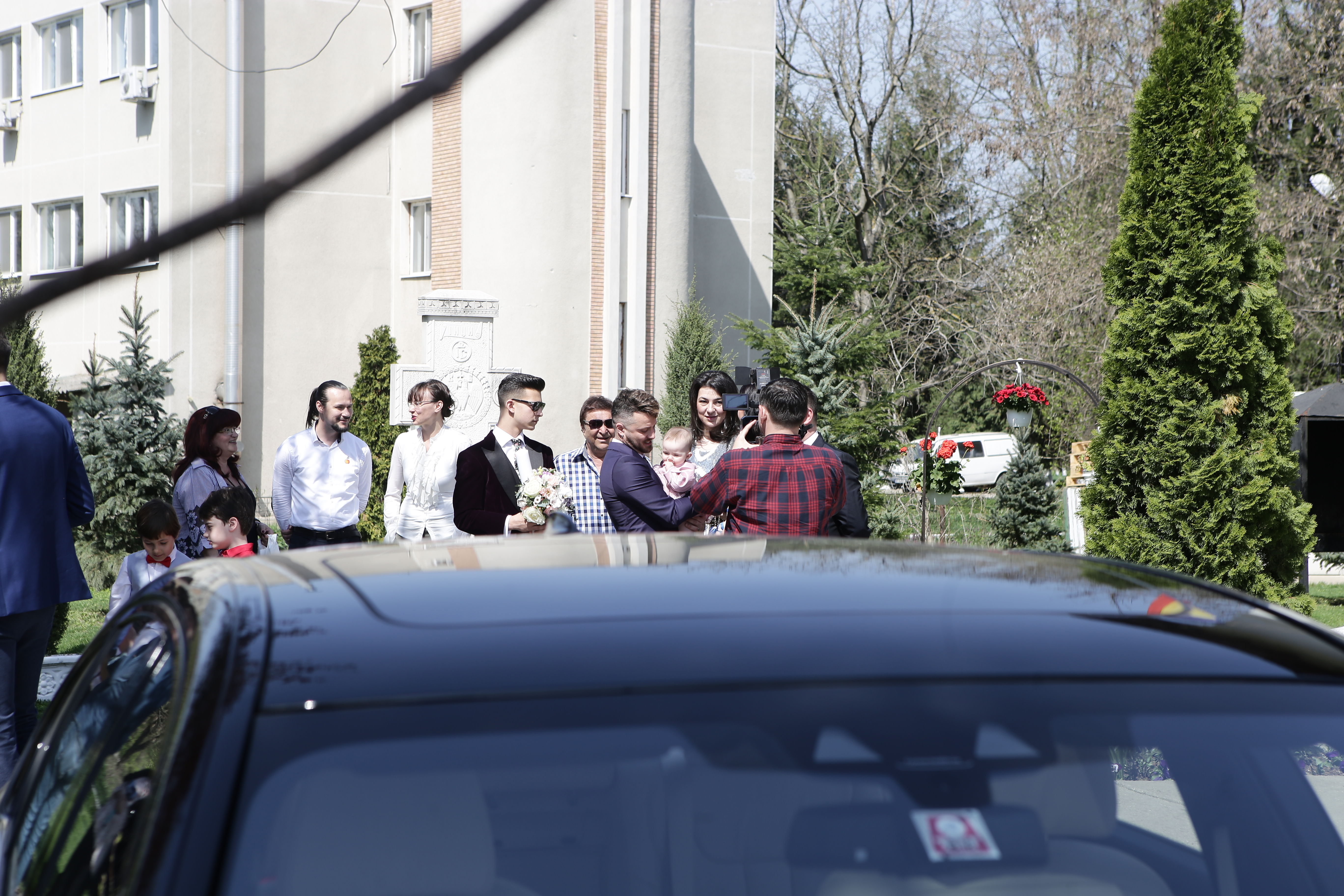 Primele imagini de la botezul fetiței Gabrielei și a lui Tavi Clonda. Ținutele care au atras atenția tuturor