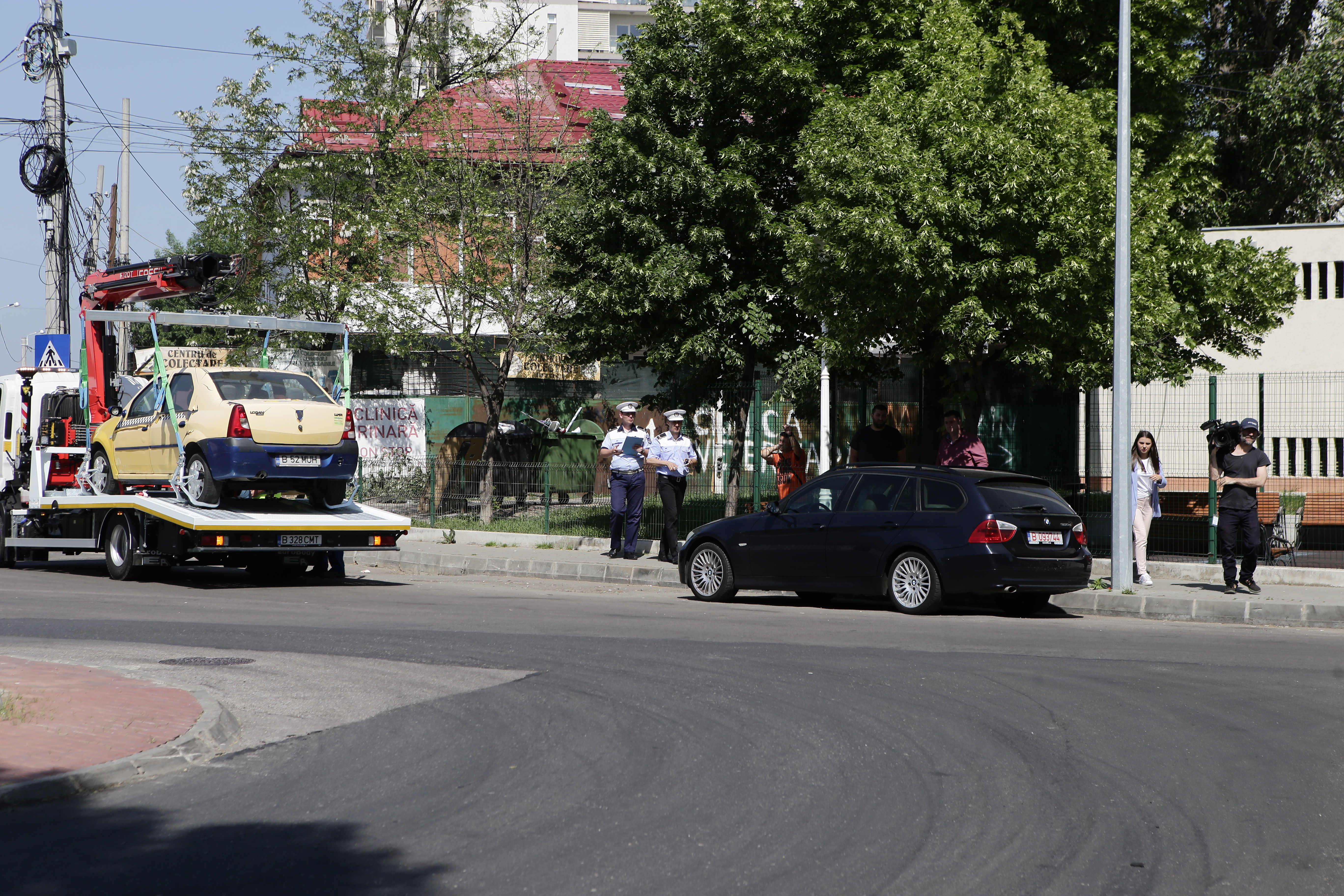 REPORTAJ / Cum se ridică mașinile în sectorul 3 din București