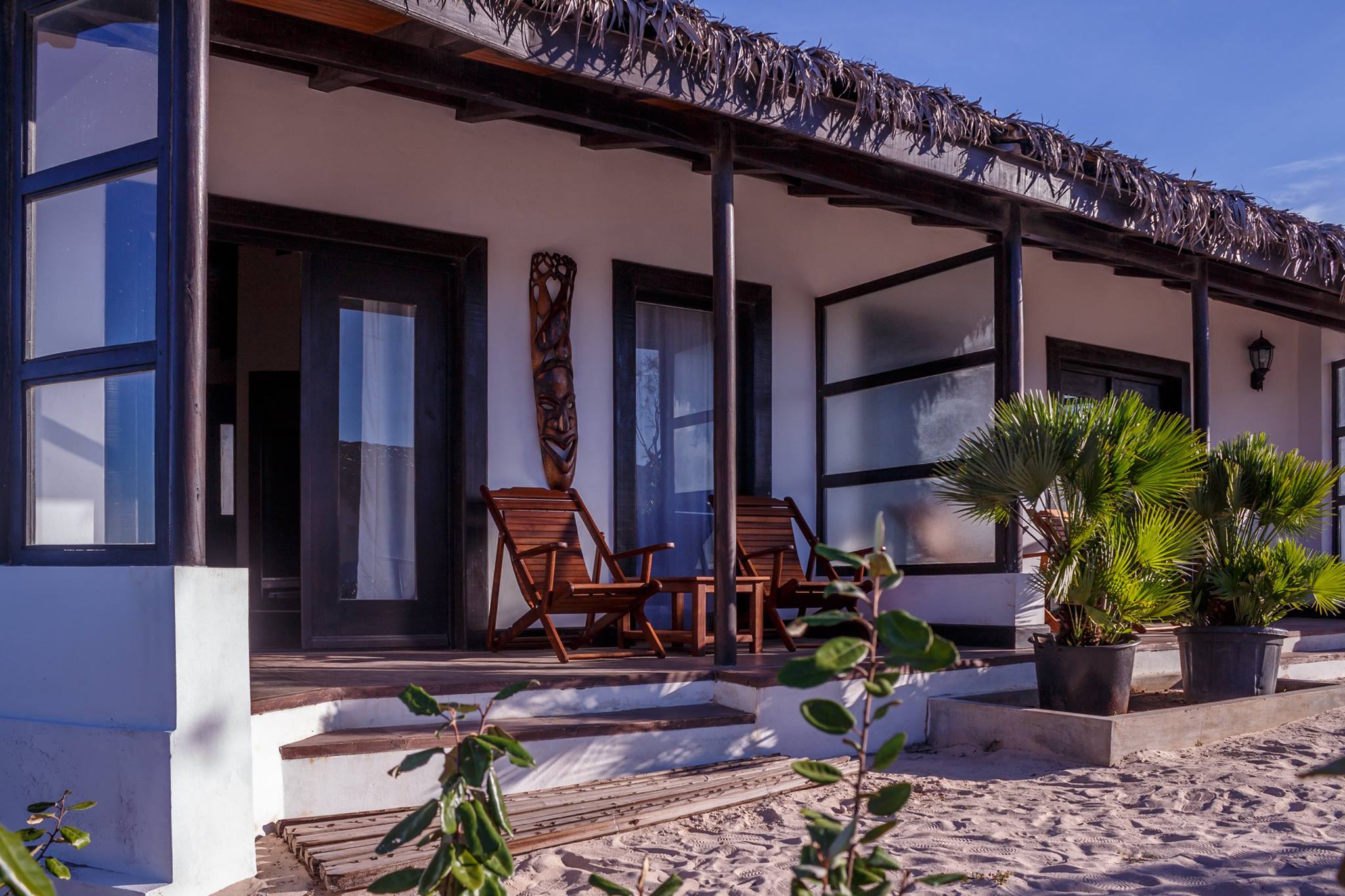 FOTO/ Asta-i afacerea lui Radu Mazăre din Madagascar. Fostul primar al Constanței are un complex de bungalouri în Oceanul Indian | VIDEO