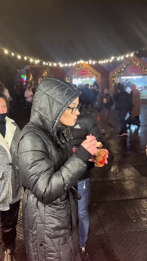 Desertul devenit viral în toată lumea se vinde instant la Târgul de Crăciun București 2025, Drumul Taberei! Cât costă noua „nebunie”