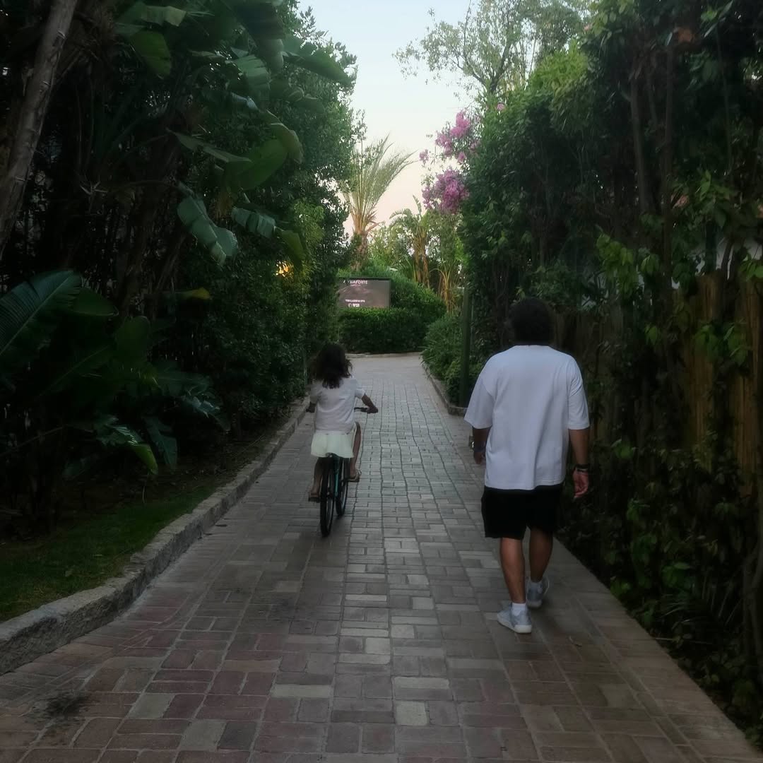 Cum au apărut chef Florin Dumitrescu și soția în vacanța din Italia: „Nu vrem să plecăm de pe plajă!”