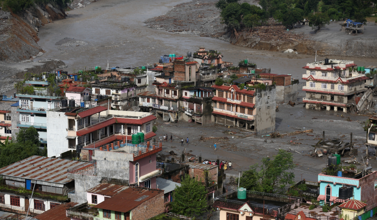 Bilanțul dezastrului din Nepal a crescut la 579 de morți. Imagini dramatice cu clădiri înghițite de noroi și operațiuni contracronometru de salvare