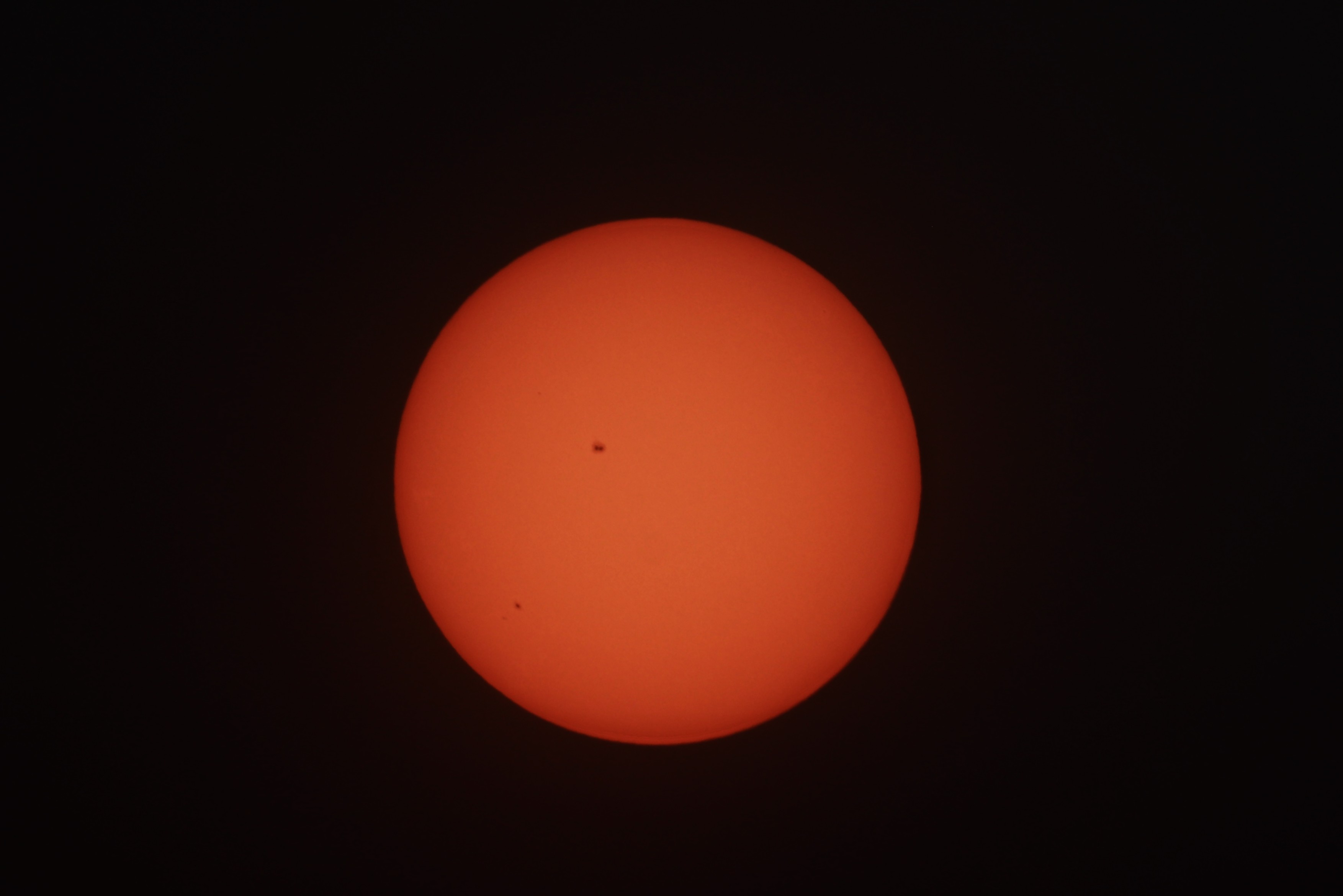 Cele mai spectaculoase 13 imagini cu eclipsa totală de Soare care a fost vizibilă în America de Nord