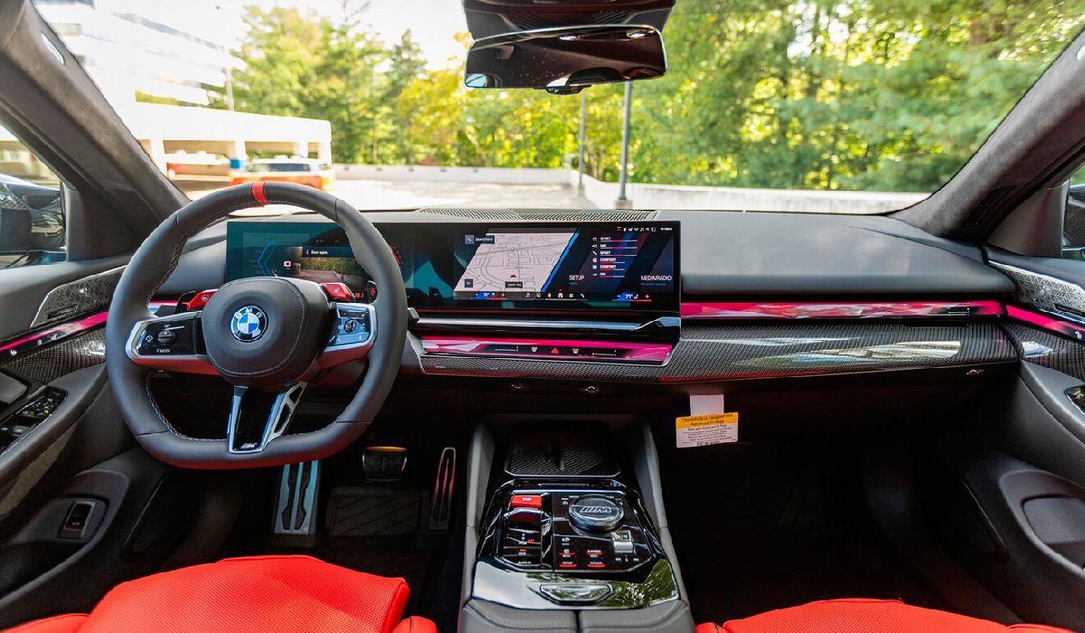 Un BMW M5 nou s-a devalorizat cu 16.000 de euro după ce a fost condus doar 300 de km. Mașina costase 114.000 de euro