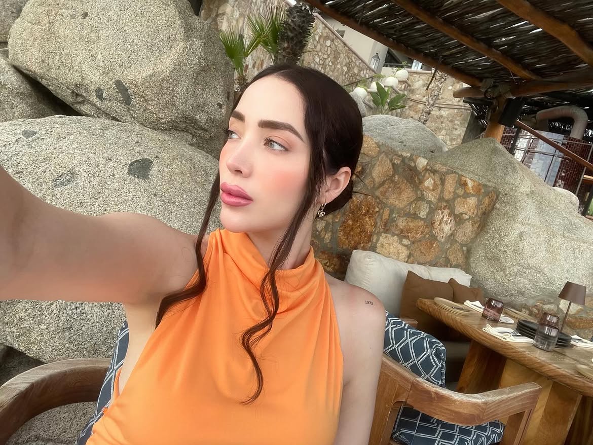 O influenceriță a murit în timpul unei operații estetice la un spital privat. Avea doar 30 de ani și o fiică de 6 ani