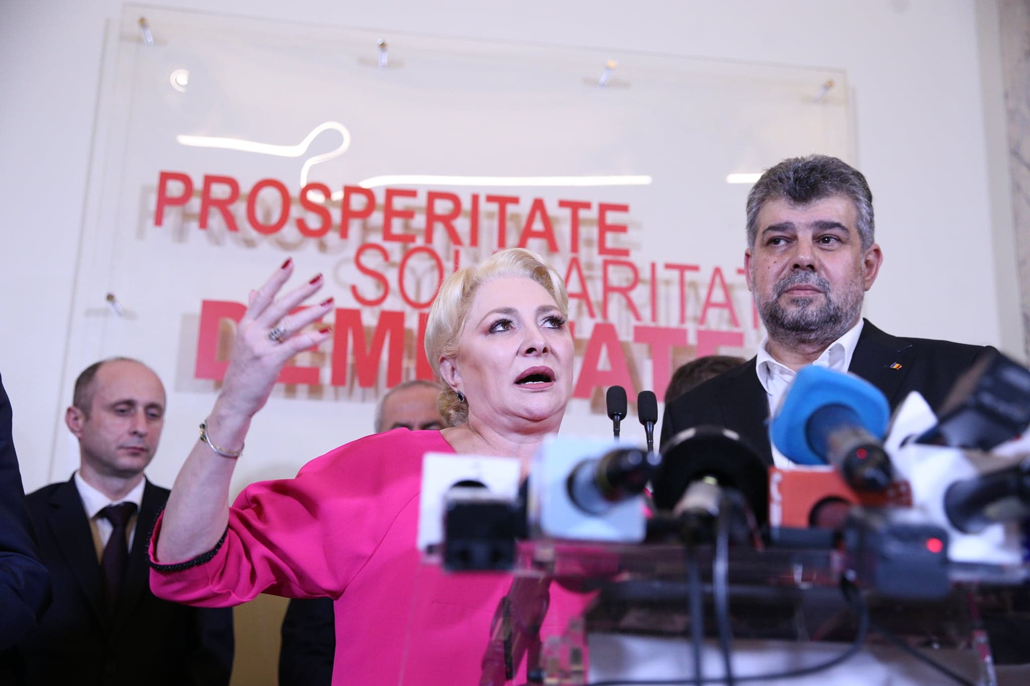 INTERVIU | Viorica Dăncilă, despre câteva episoade controversate din cartea sa. Cum ar fi fost sabotată de Ciolacu și Stănescu și ce spune acum despre PSD