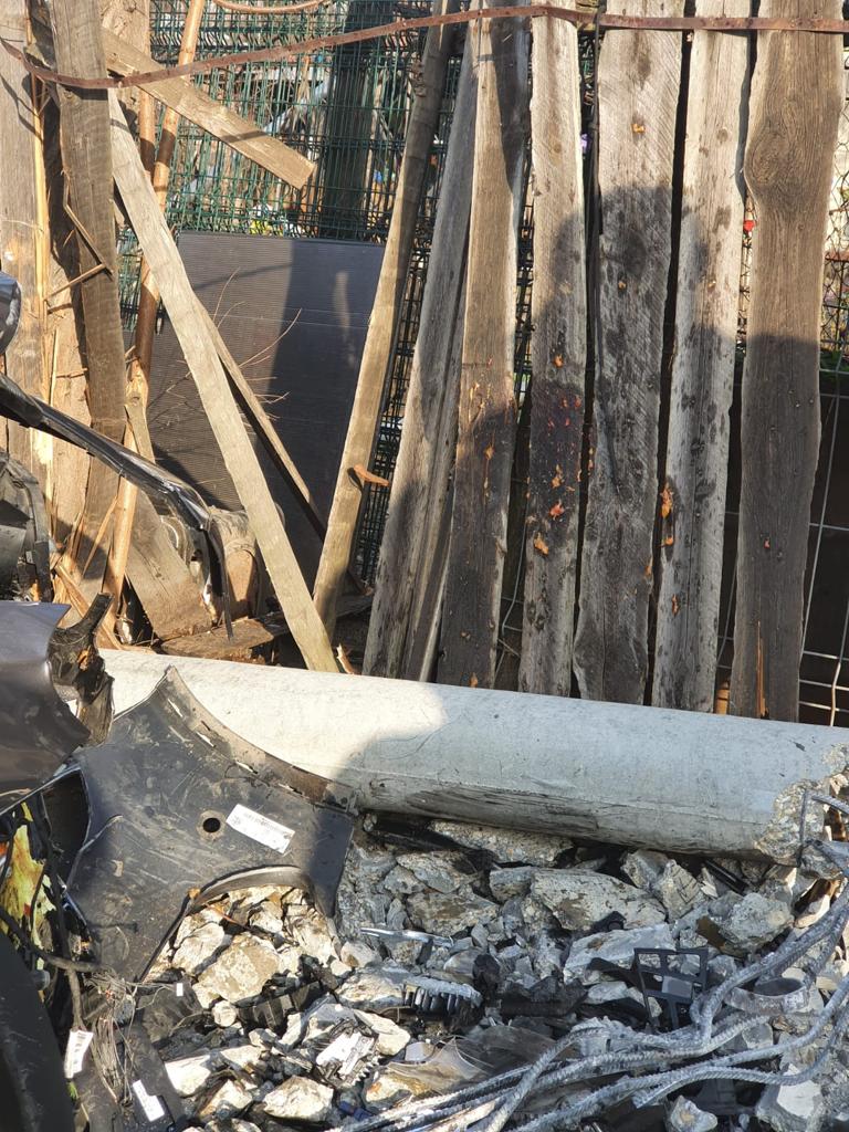 Șoferița cu Mercedes care a omorât o fetiță și o tânără pe trotuar, bătută cu lopata de martori, în București, imediat după accident