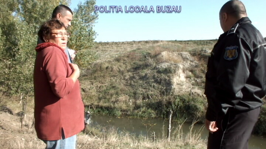 Încă o fermă ilegală de păsări și animale a fost descoperită la Buzău de polițiștii locali| GALERIE FOTO