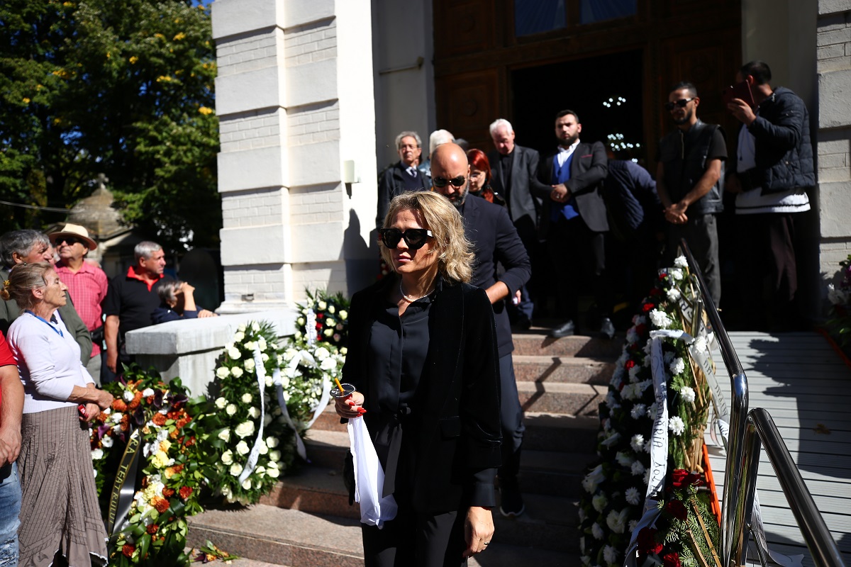 Mirela Vaida și Vasile Muraru, printre actorii care au fost la înmormântarea lui Alexandru Arșinel: „El a fost mai mult decât un prieten, a fost un model”