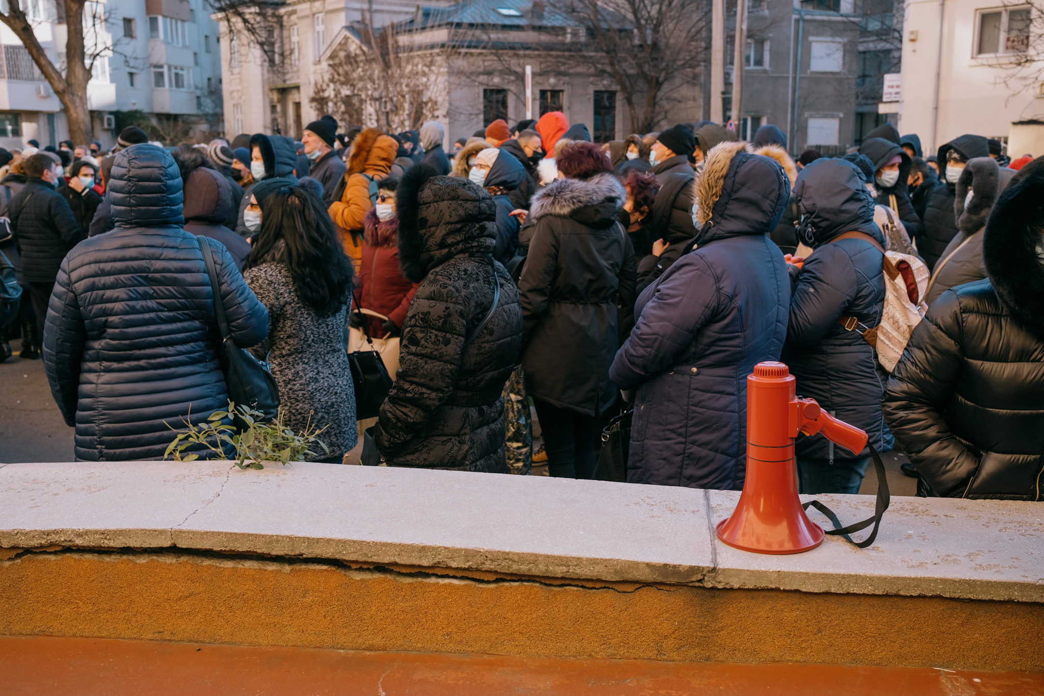 Protest al angajaților STB față de condițiile de muncă. „Autobuzele au aceleași anvelope de ani”