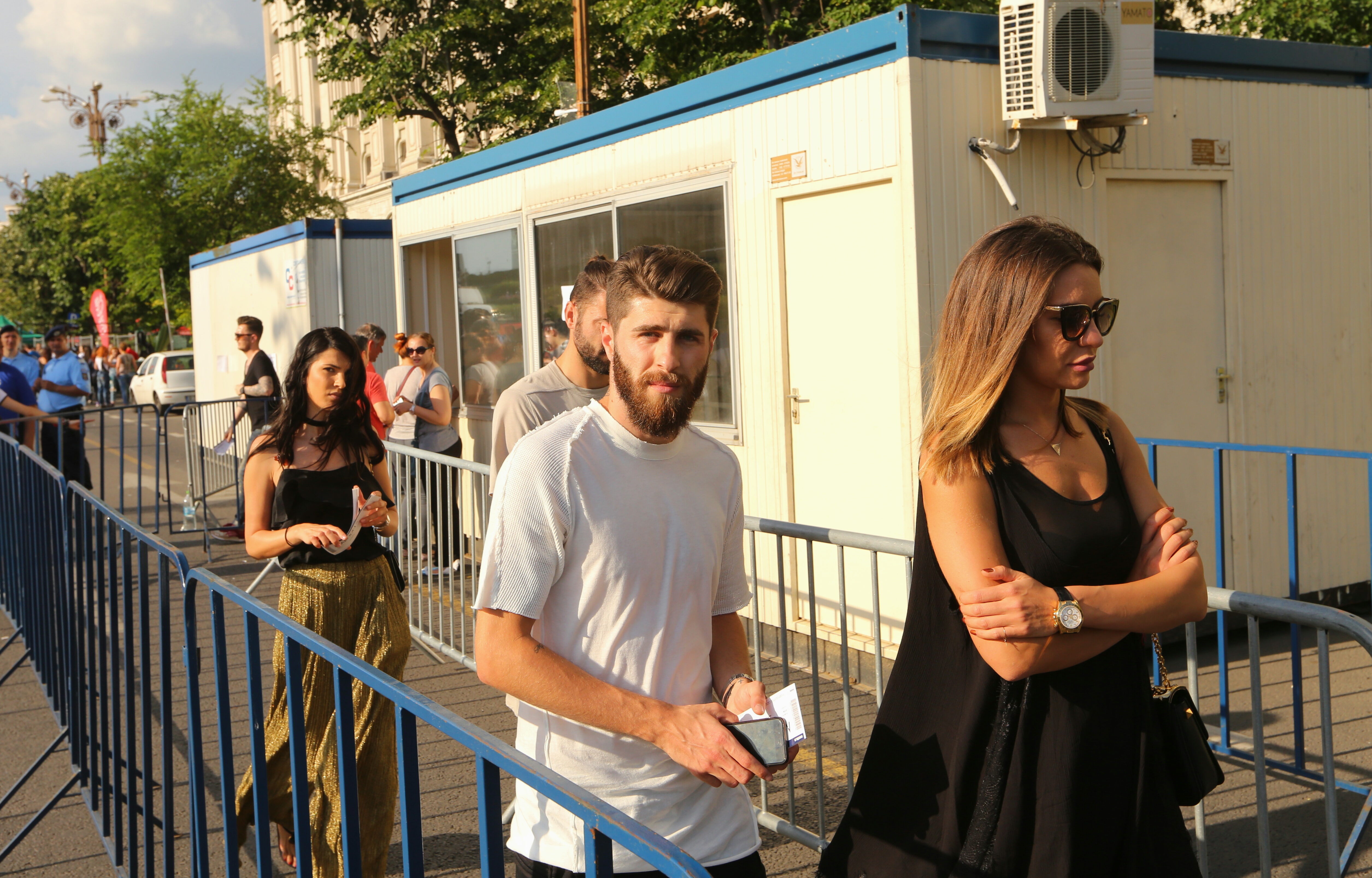 Euro 2016. Ropotan și-a dres moralul la concert, după ce Iordănescu l-a lăsat acasă / GALERIE FOTO