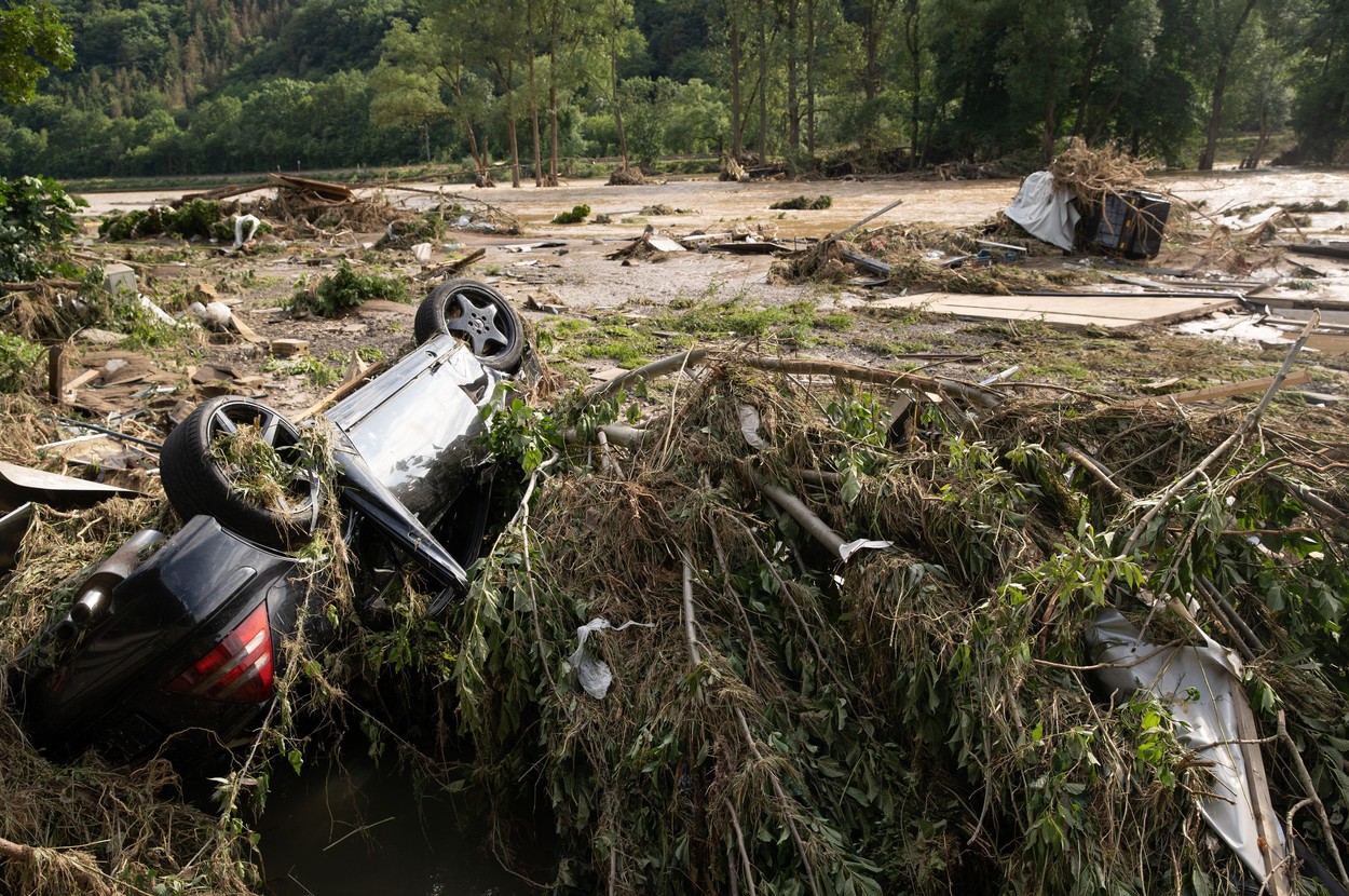 Bilanțul inundațiilor catastrofale din Germania: Cel puțin 106 morți și sute de oameni dați dispăruți