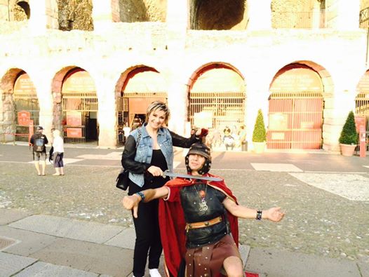 GALERIE FOTO / Anamaria Prodan a vrut să-l TAIE cu sabia pe un italian!