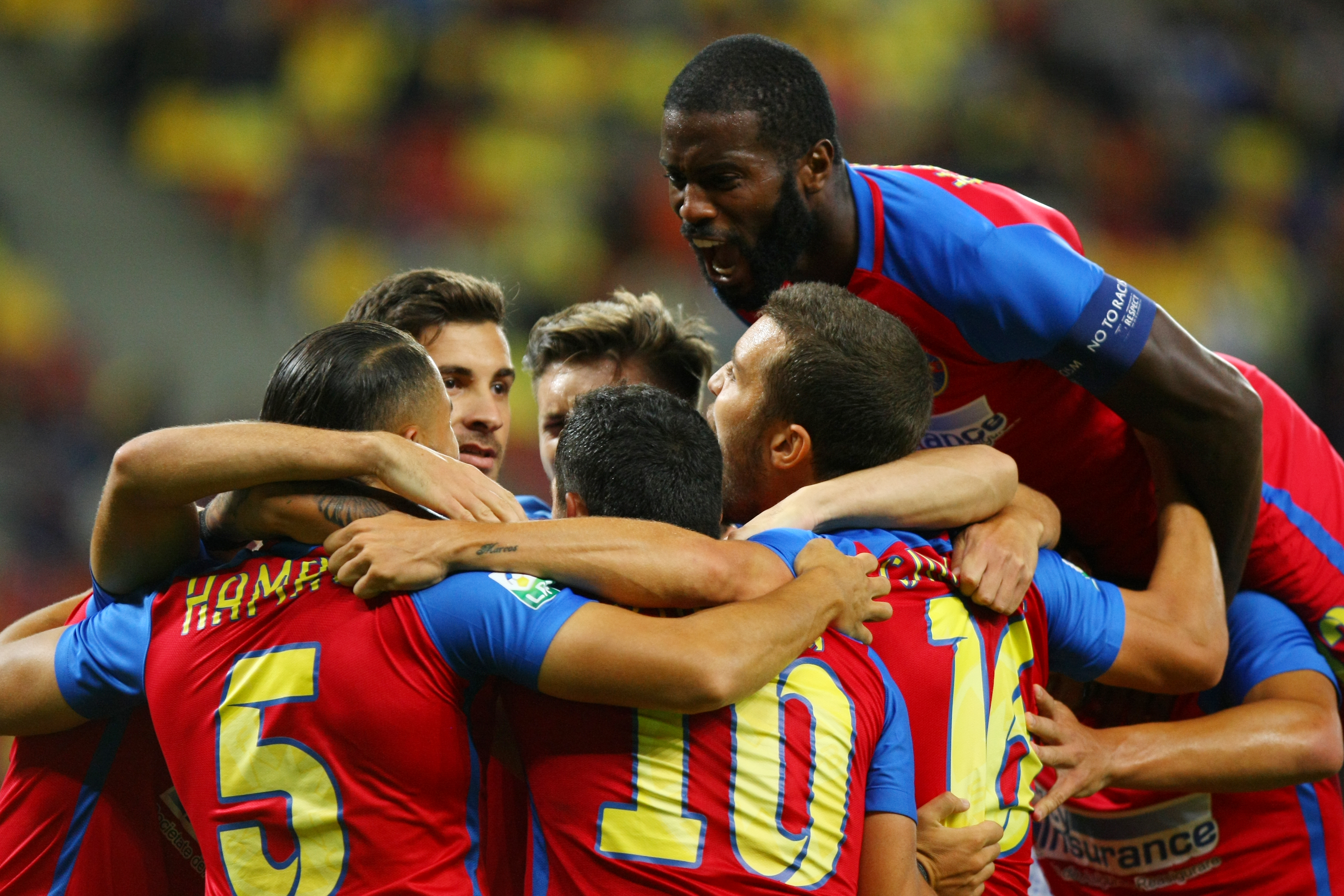 Liga I: Steaua - FC Voluntari 3-1. ^Hamroun, Chipciu și Stanciu l-au ridicat de pe bancă pe Rădoi, antrenorul fără licență al campioanei. Odată cu el, și pe ”principalul”-marionetă Țiți Dumitriu / GALERIE FOTO