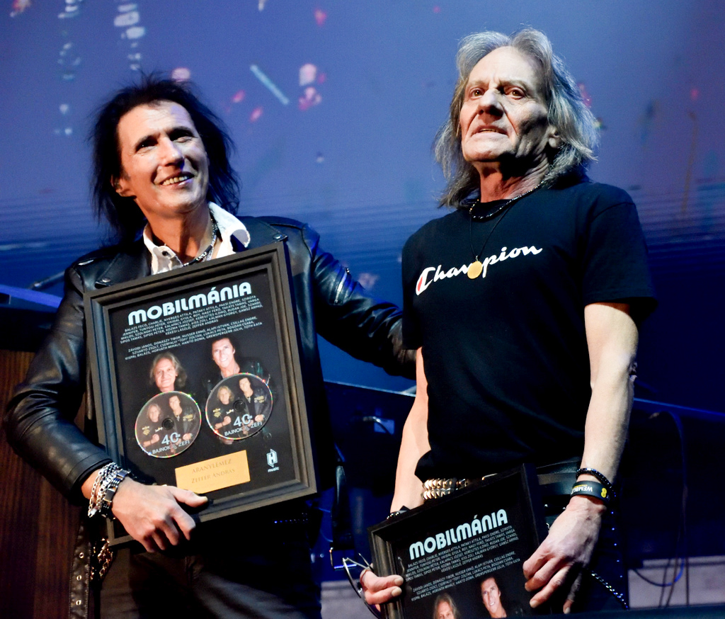 Intenzív osztályon ápolják a magyar zenészlegendát