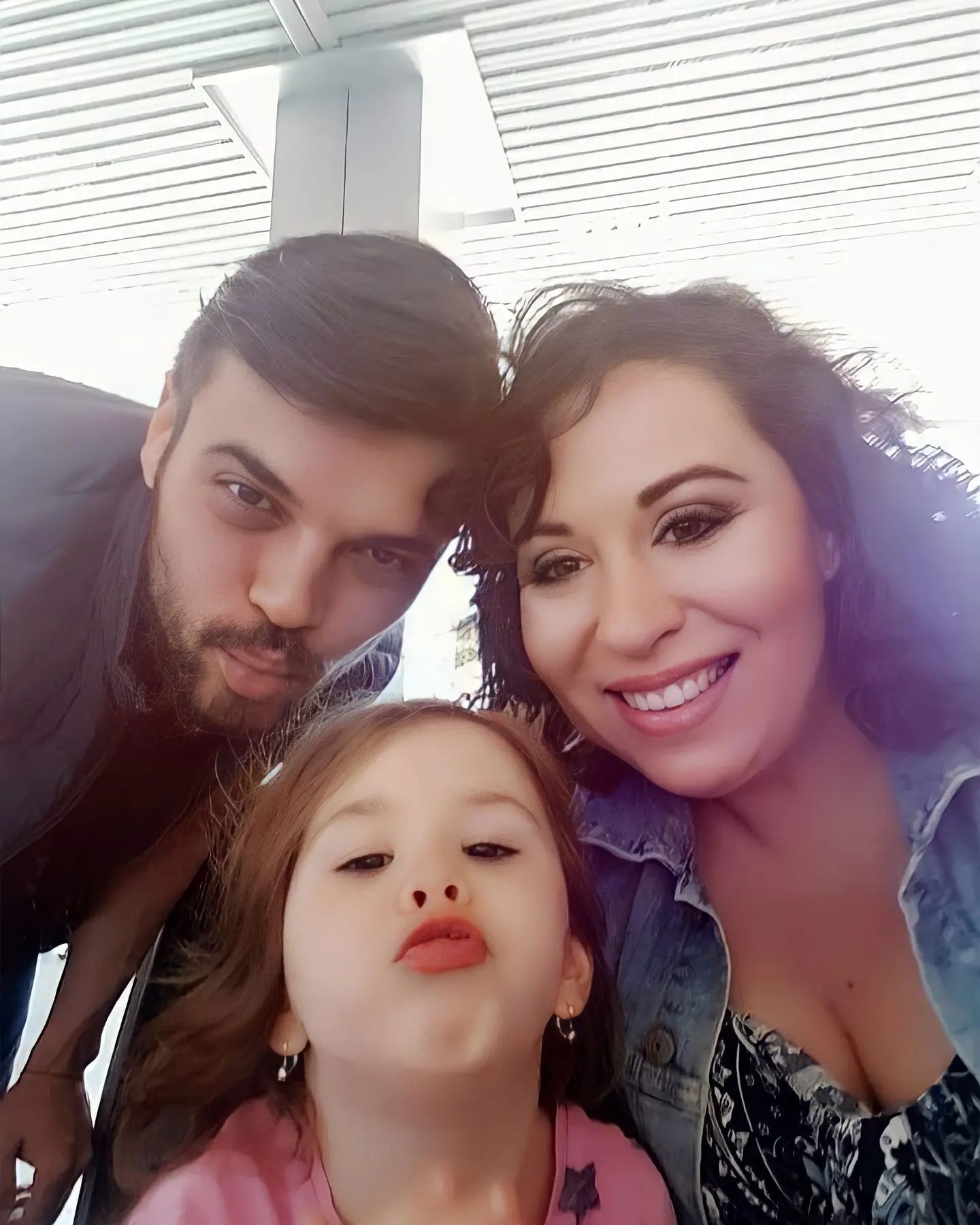 Marius Elisei, absent în prima zi de școală a fiicei sale. Declarația făcută de Oana Roman: „Nu a sunat-o și nici nu i-a răspuns la telefon”