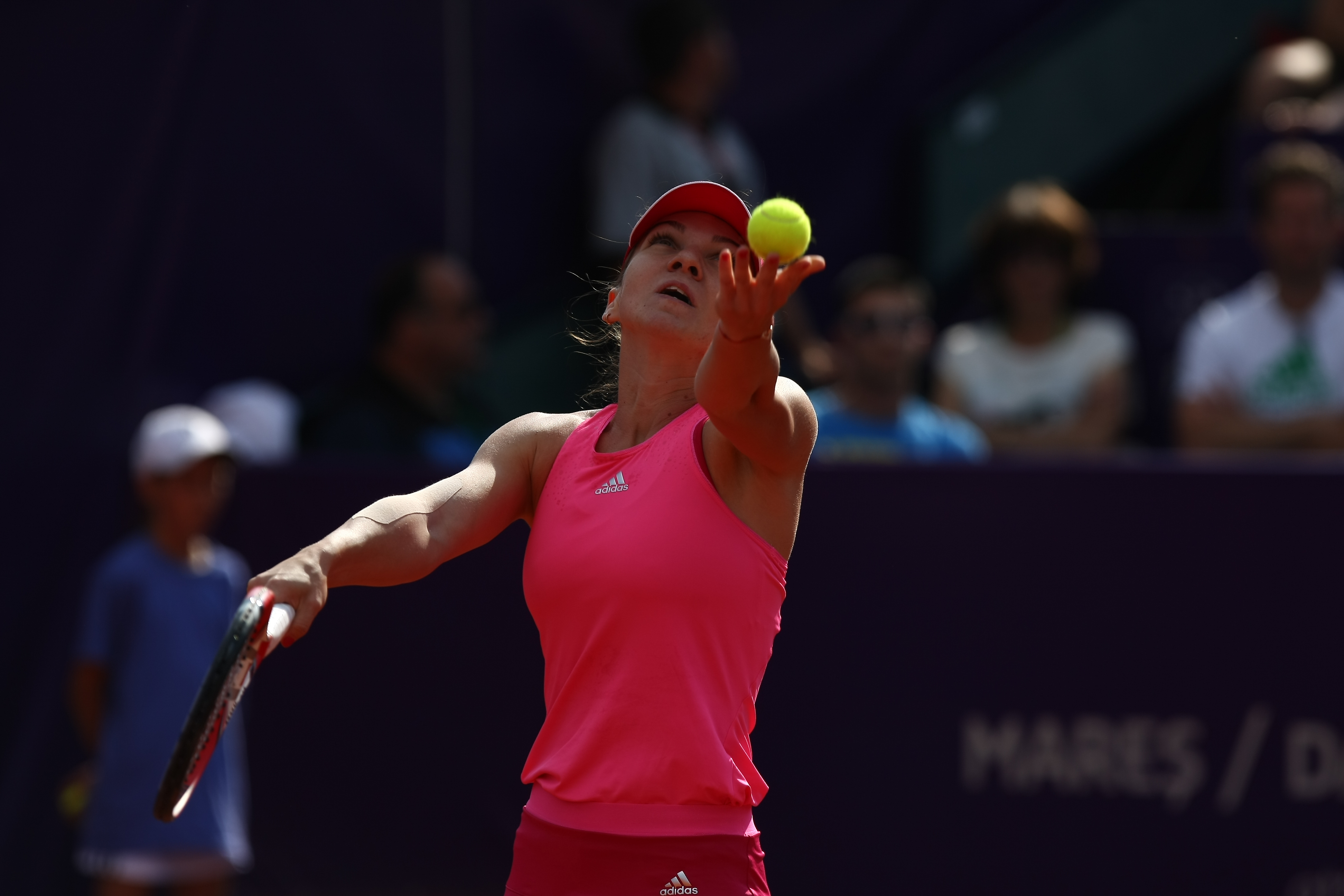 Simona Halep, la o victorie de titlu la București. Finala e cu italianca Vinci