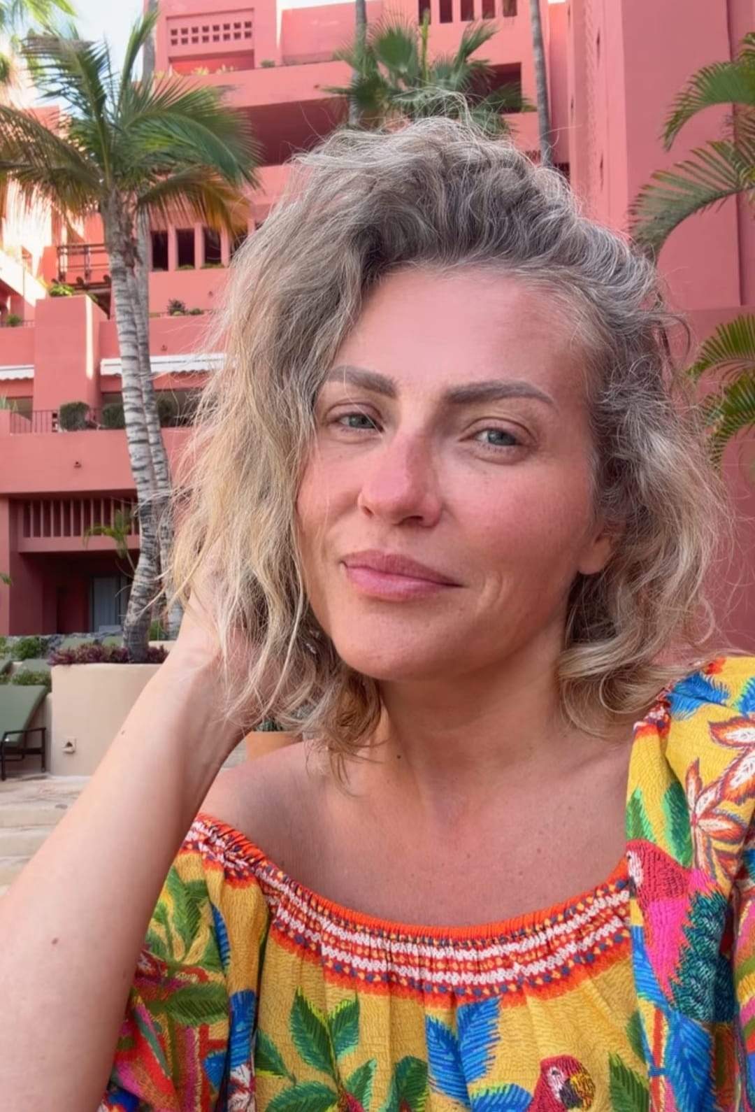 Imagini cu Mirela Vaida și fiica ei în vacanță. Întreaga familie s-a cazat într-unul dintre cele mai luxoase resorturi din Tenerife
