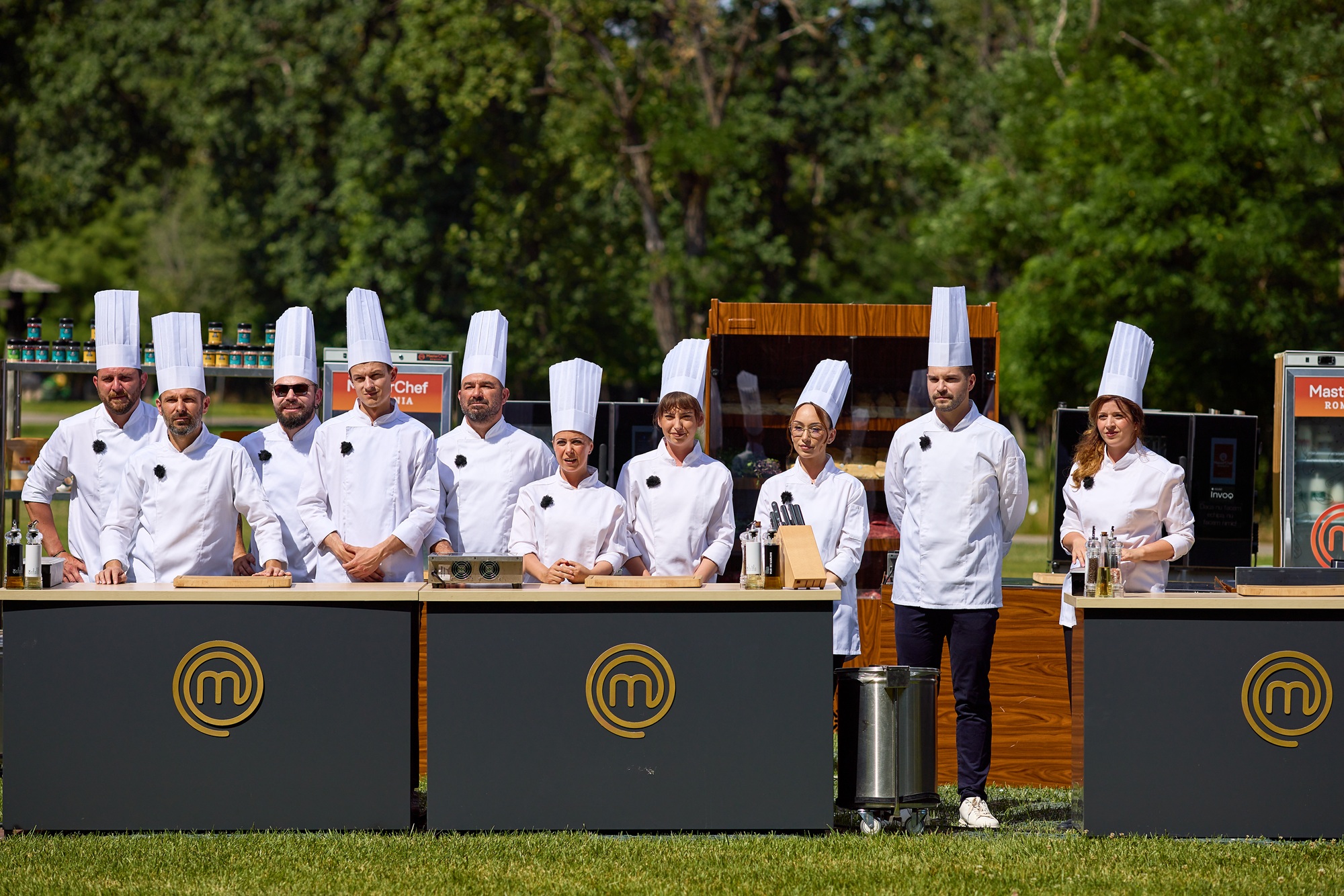 MasterChef, 17 noiembrie 2025. Cei 10 concurenți au lucrat ca o singură echipă într-o probă care a celebrat 30 de ani de PRO TV