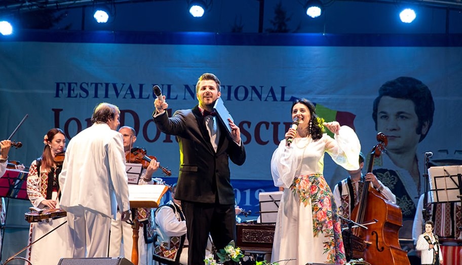 Tenorul Florin Georgescu i-a predat ștafeta artistică fiului său! Florin Georgescu jr este actor și prezentator de evenimente