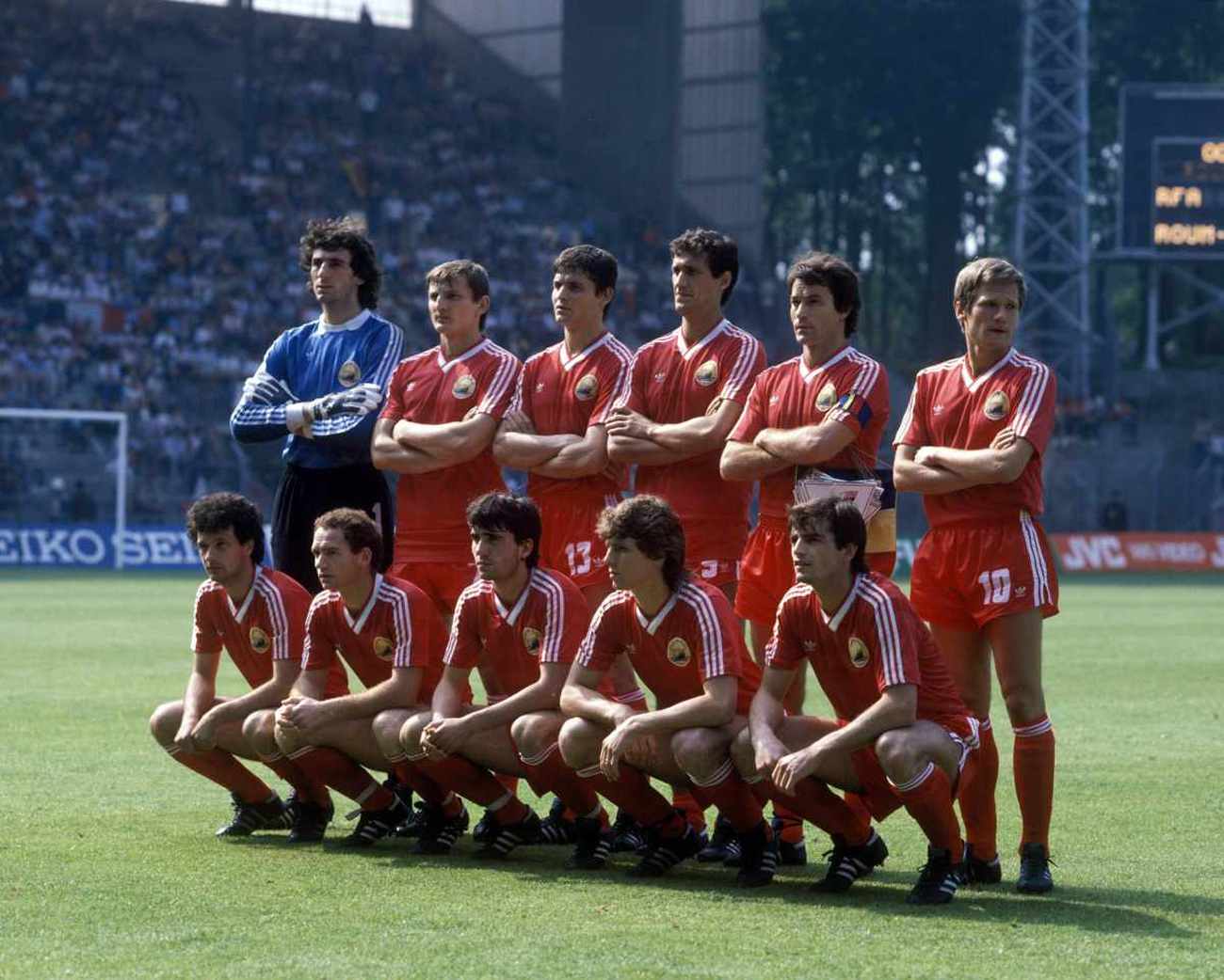 Cine a fost Mircea Lucescu. Imagini de arhivă cu căpitanul României la Mondialul din 1970, creatorul lui Dinamo de la finalul anilor '80 și unul dintre cei mai titrați antrenori din istorie