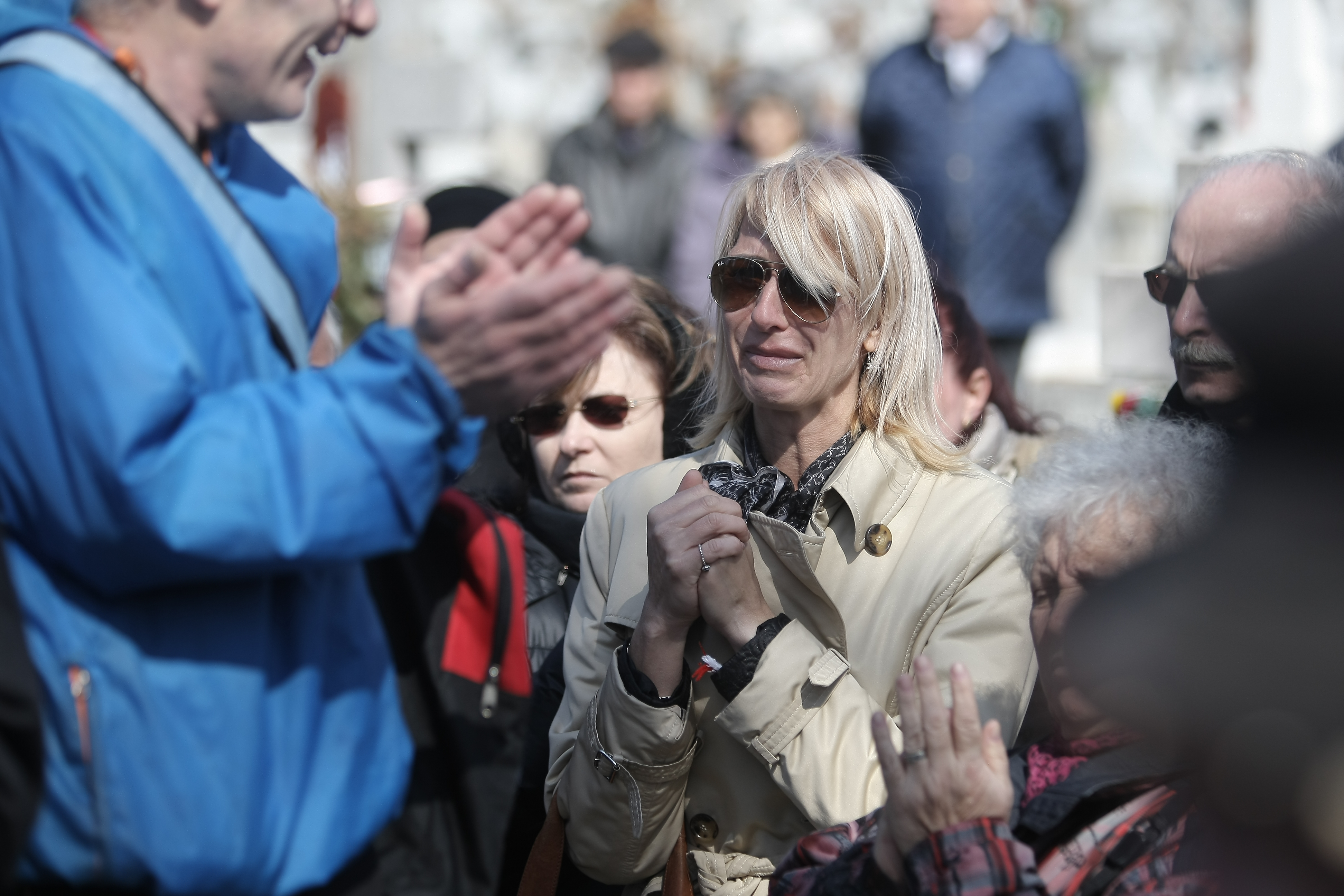 Iolanda Balaș-Soter a fost condusă pe ultimul drum de elita sportului românesc. Pe fosta mare săritoare în înălțime au plâns-o Gabi Szabo, Monica Iagăr, Mariana Bitang, Elisabeta Lipă, Octavian Bellu, dar și un general de 93 de ani/ FOTO