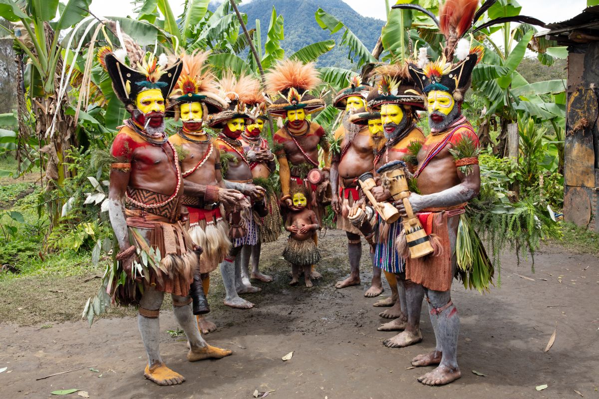 GALERIE FOTO | Imagini spectaculoase și extrem de rare cu triburile din Papua Noua Guinee