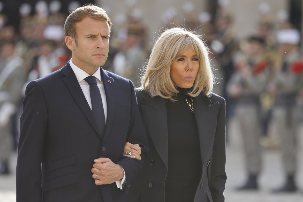 Brigitte Macron, filmată în timp ce a numit un grup de feministe „proaste nenorocite”. A fost somată să își ceară scuze