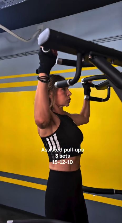 Imagini spectaculoase cu Romanița Iovan în sala de fitness la 62 de ani