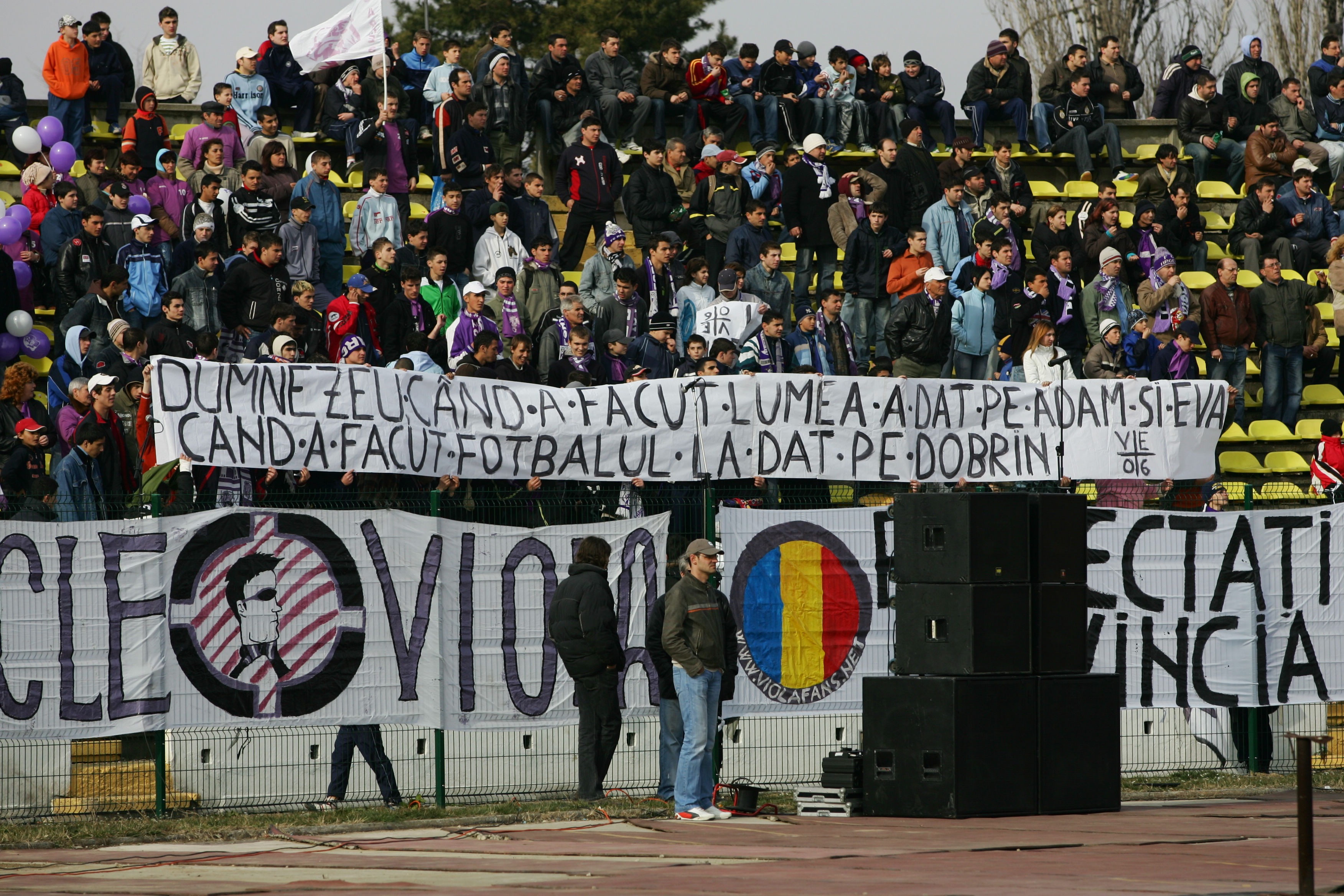 Nicolae Dobrin a fost votat ”Cel mai mare fotbalist român al tuturor timpurilor” în sondajul SportNews.ro. Regretatul Prinț din Trivale i-a devansat pe alți foști mari fotbaliști precum Hagi, Balaci, Petschovschi sau Bölöni / GALERIE FOTO&VIDEO