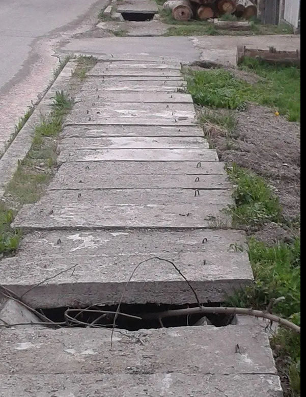 Despăgubiri de mii de euro obținute de români accidentați grav mergând pe trotuar. Cazul femeii care s-a nenorocit la o plimbare prin Durău  